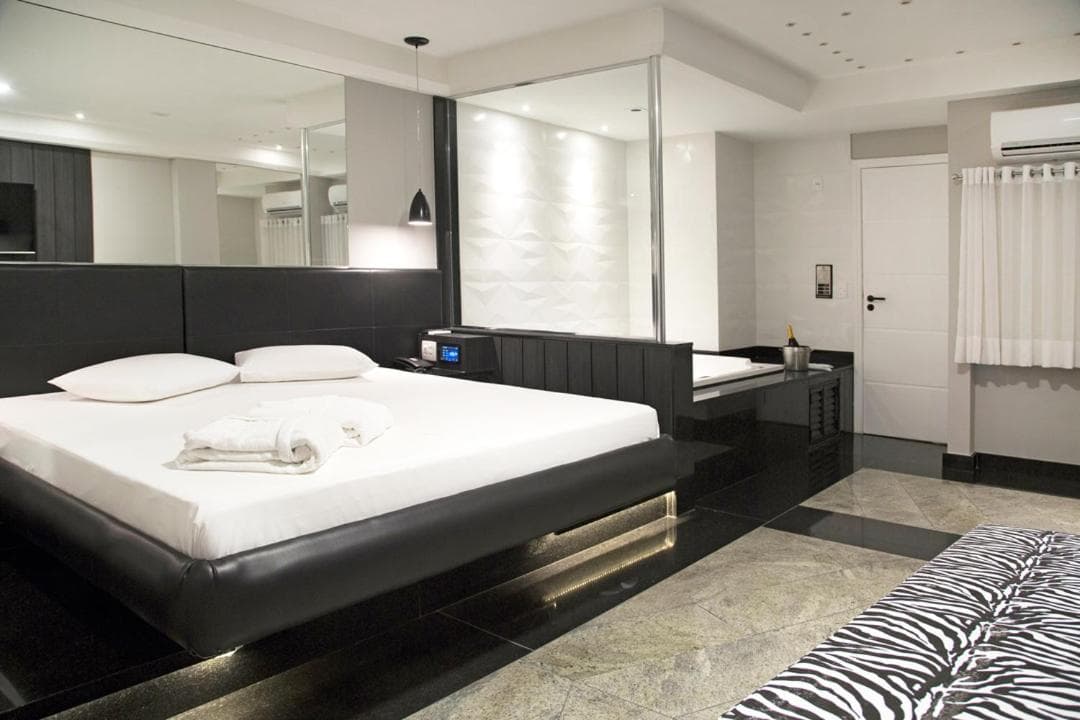 BAMBINA HOTEL -Adultos Somente