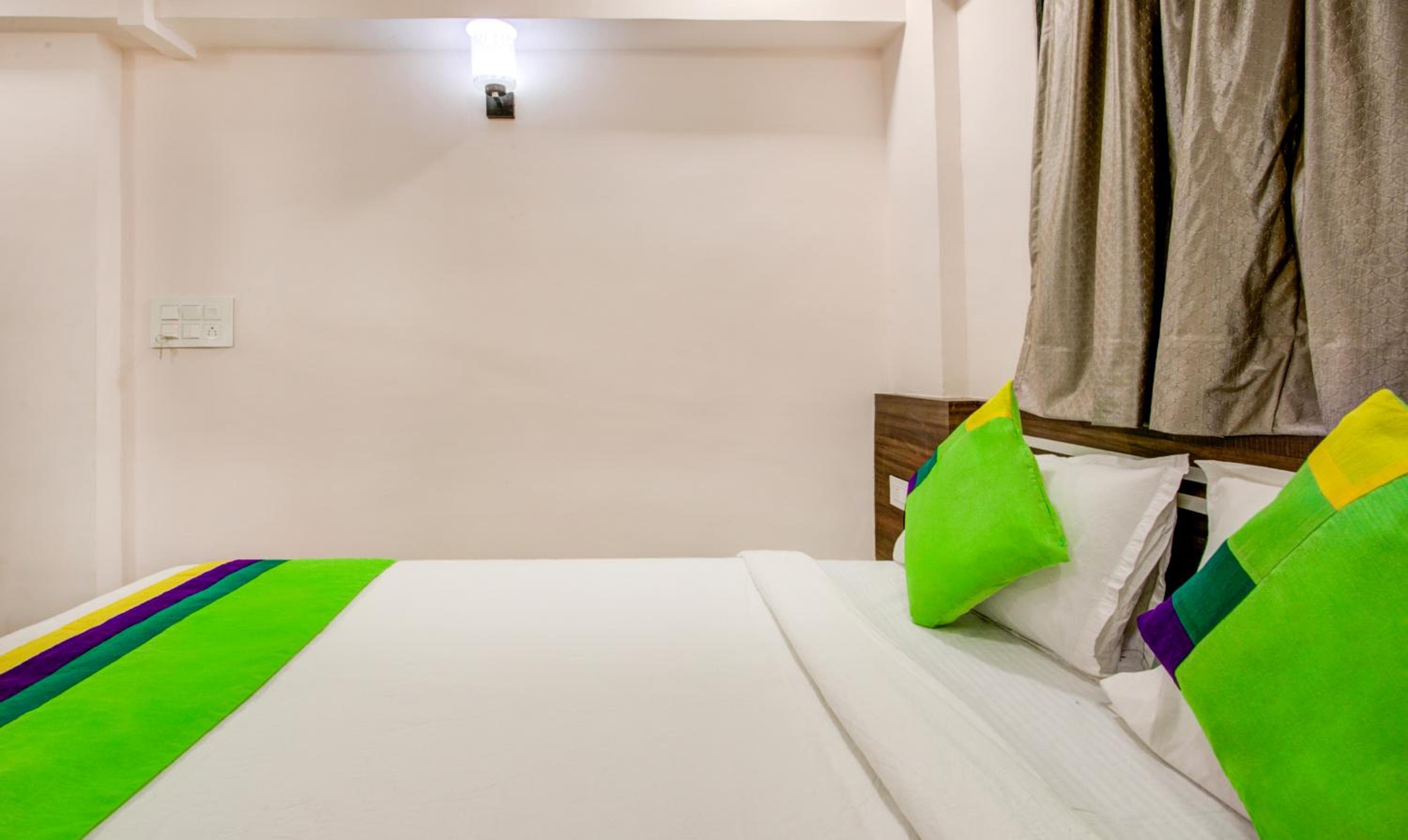 Itsy Hotels Kings Inn Vashi
