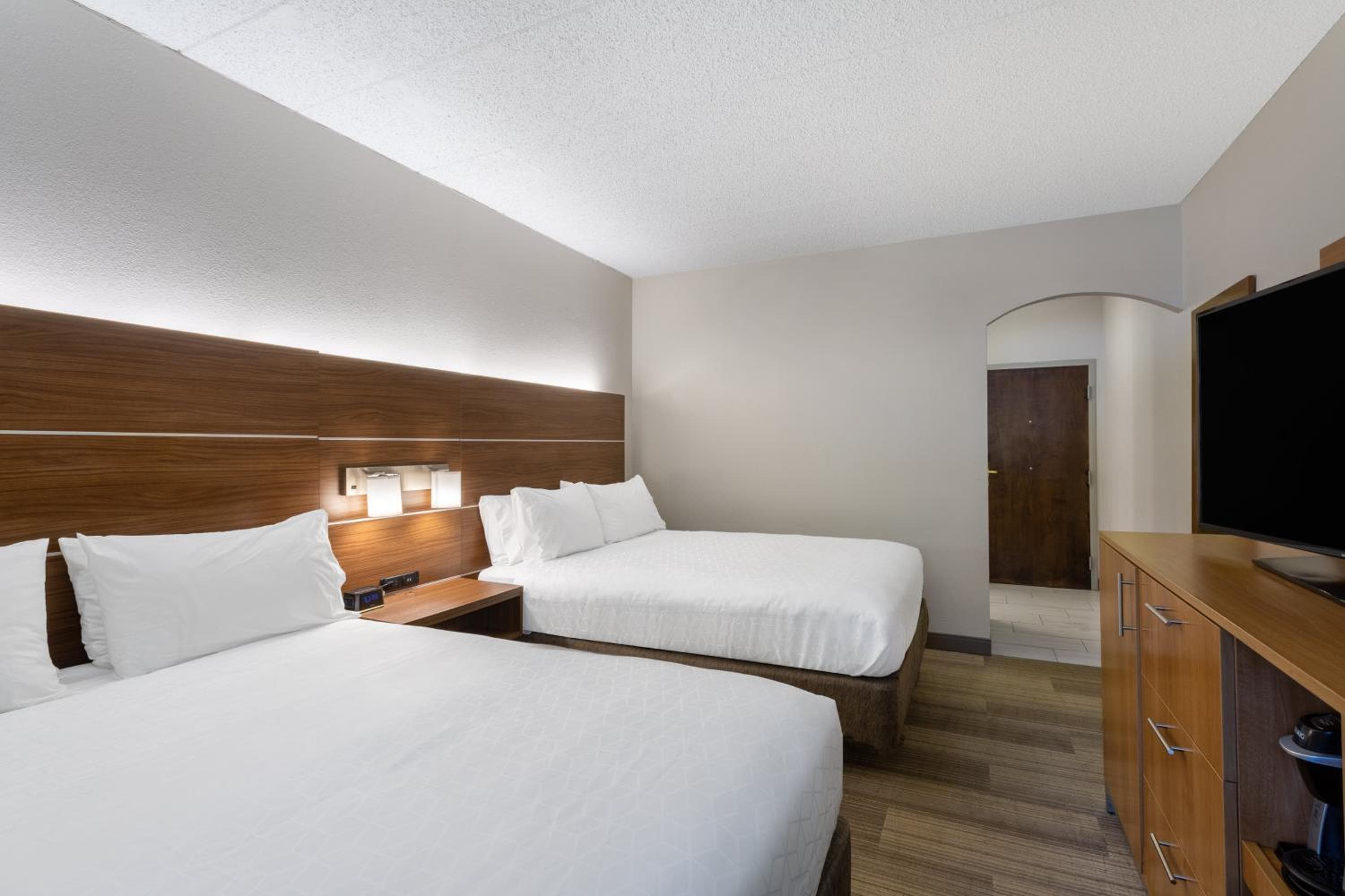 Holiday Inn Express Hotel & Suites Philadelphia - King of Prussia by IHG