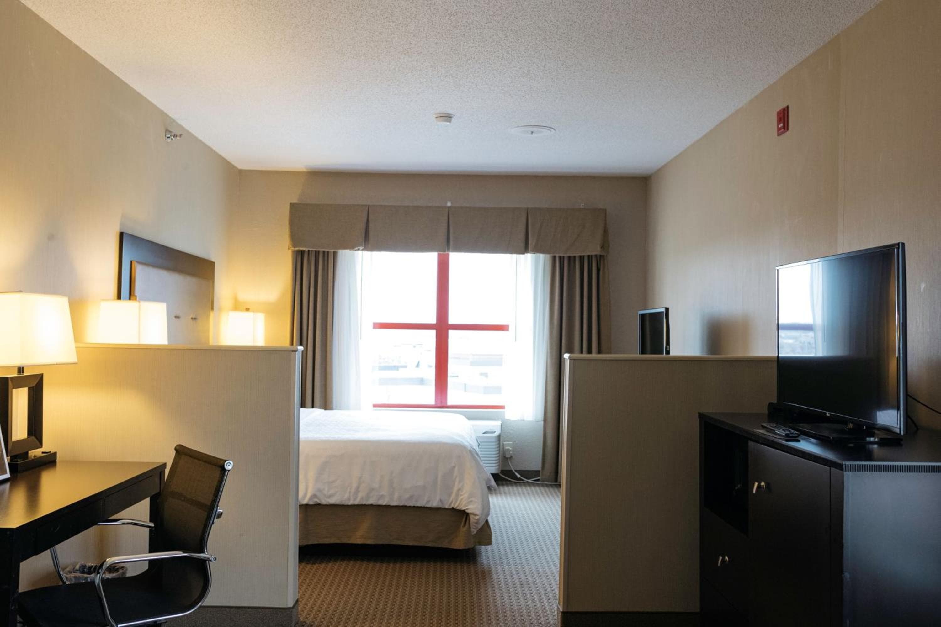 Holiday Inn Express & Suites - Olathe North by IHG