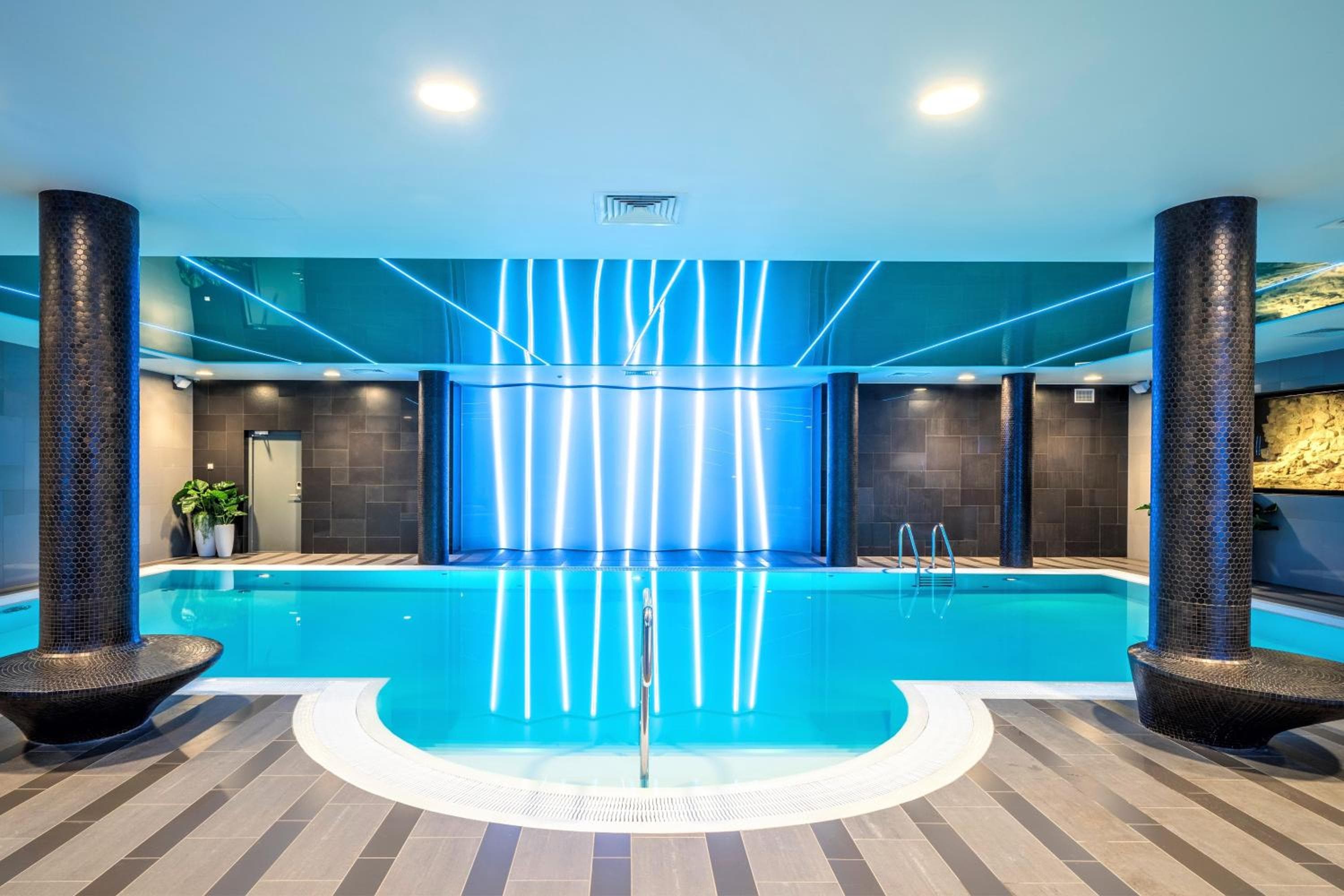 Wellton Riverside SPA Hotel
