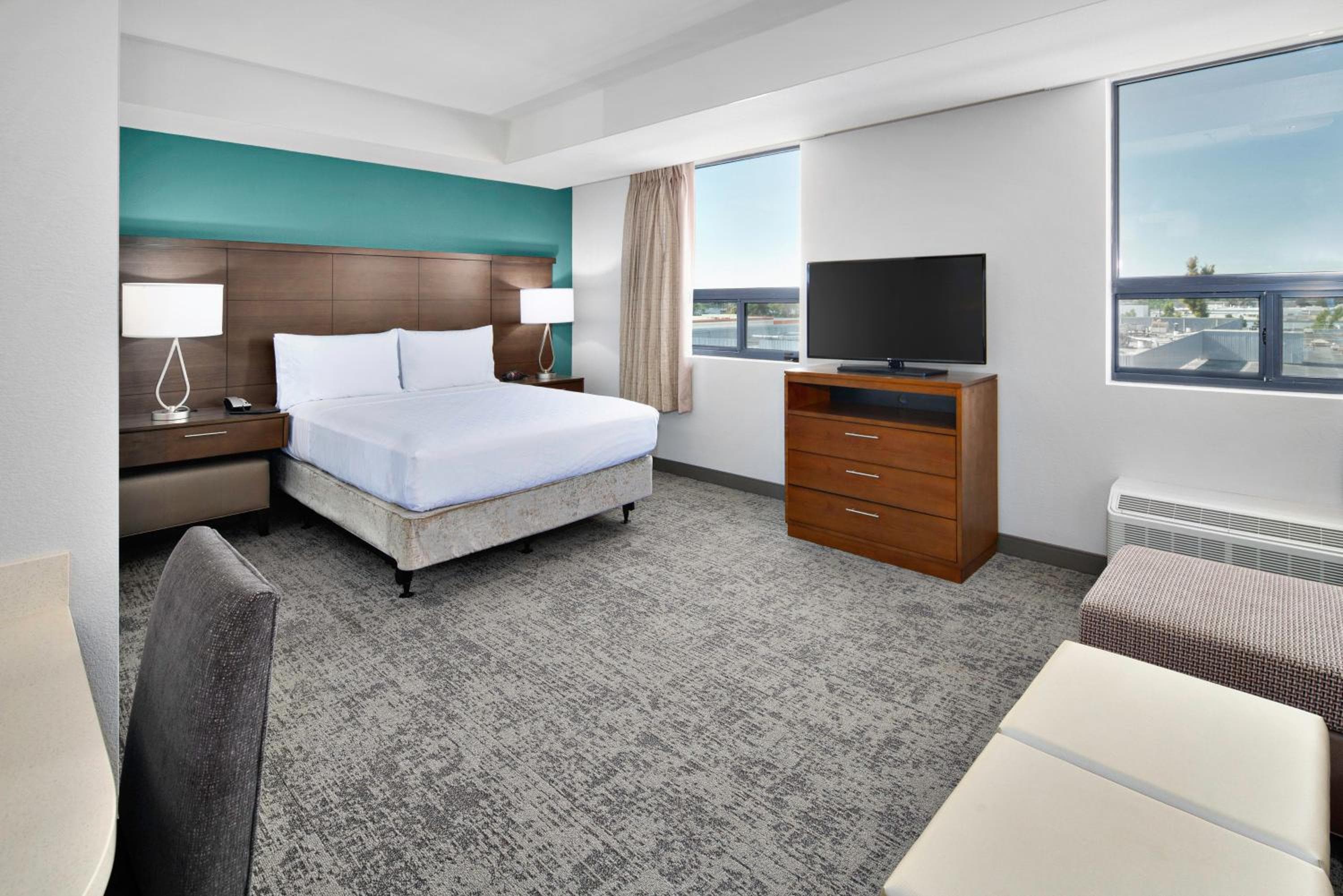 Staybridge Suites Irvine - John Wayne Airport by IHG