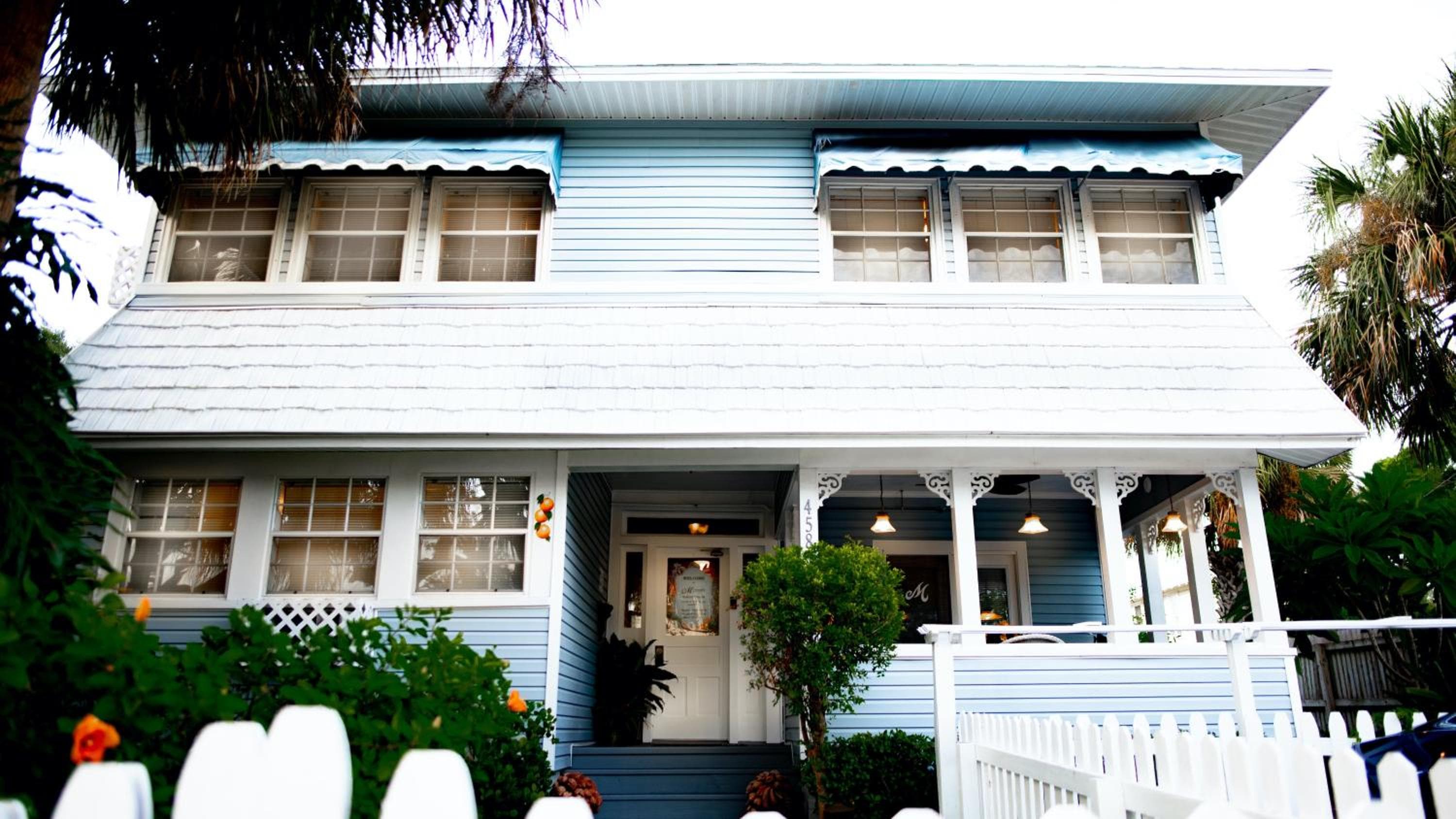Meranova Guest Inn