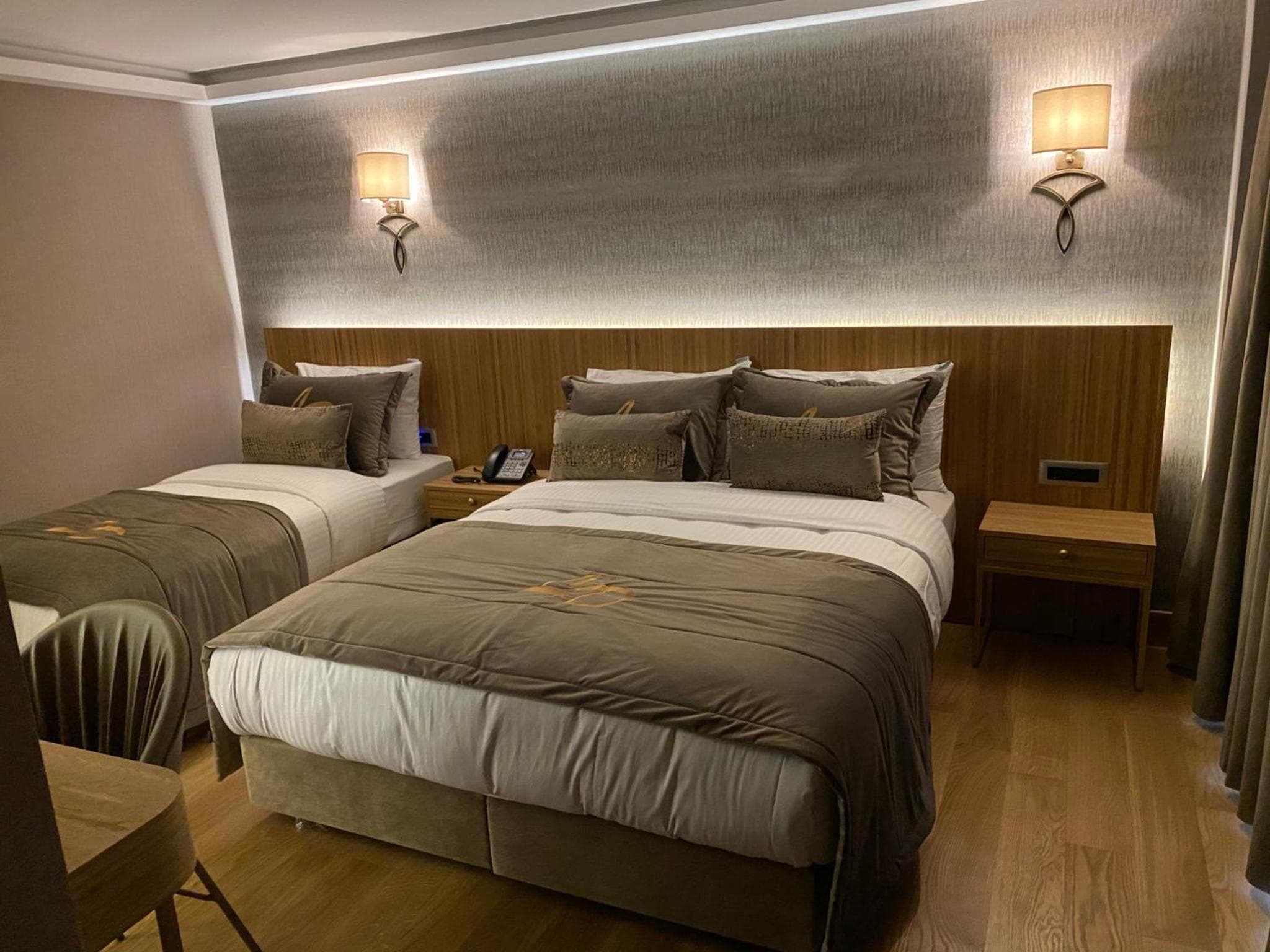 Lady Diana Hotel