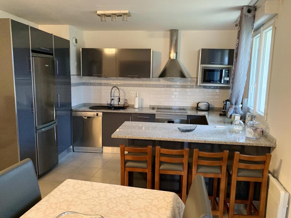 Appartement de 2 chambres avec terrasse et wifi a Bagnolet