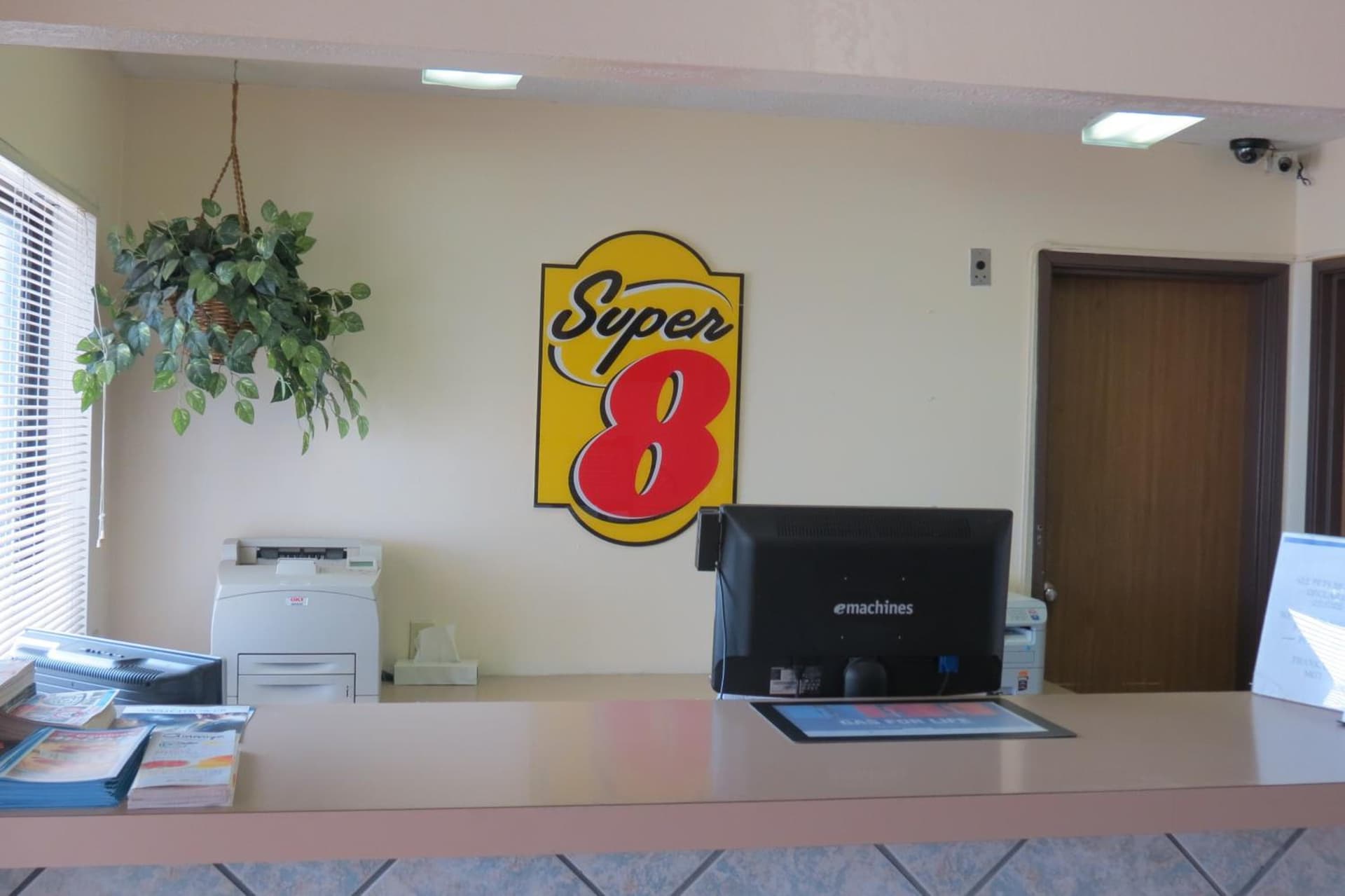 Super 8 by Wyndham Evansville East