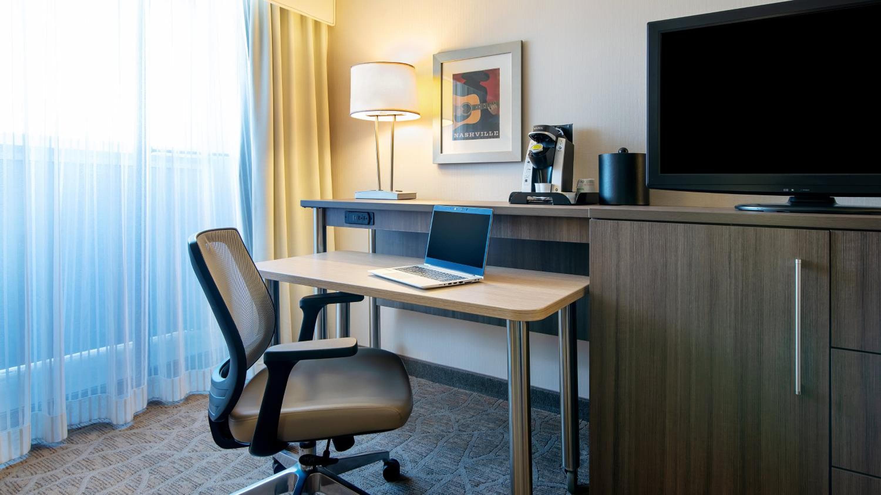 Holiday Inn Nashville - Vanderbilt - Dwtn by IHG