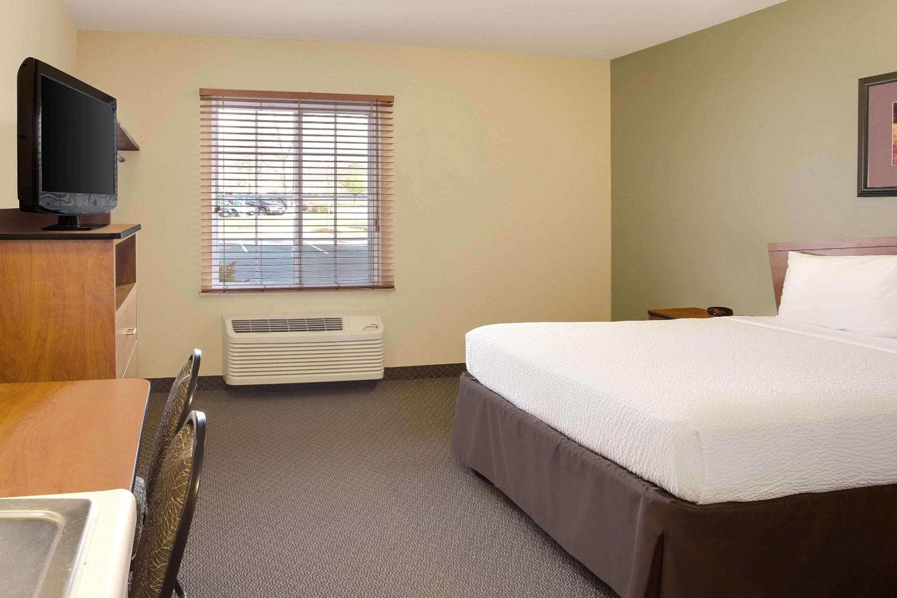 WoodSpring Suites Richmond West I-64