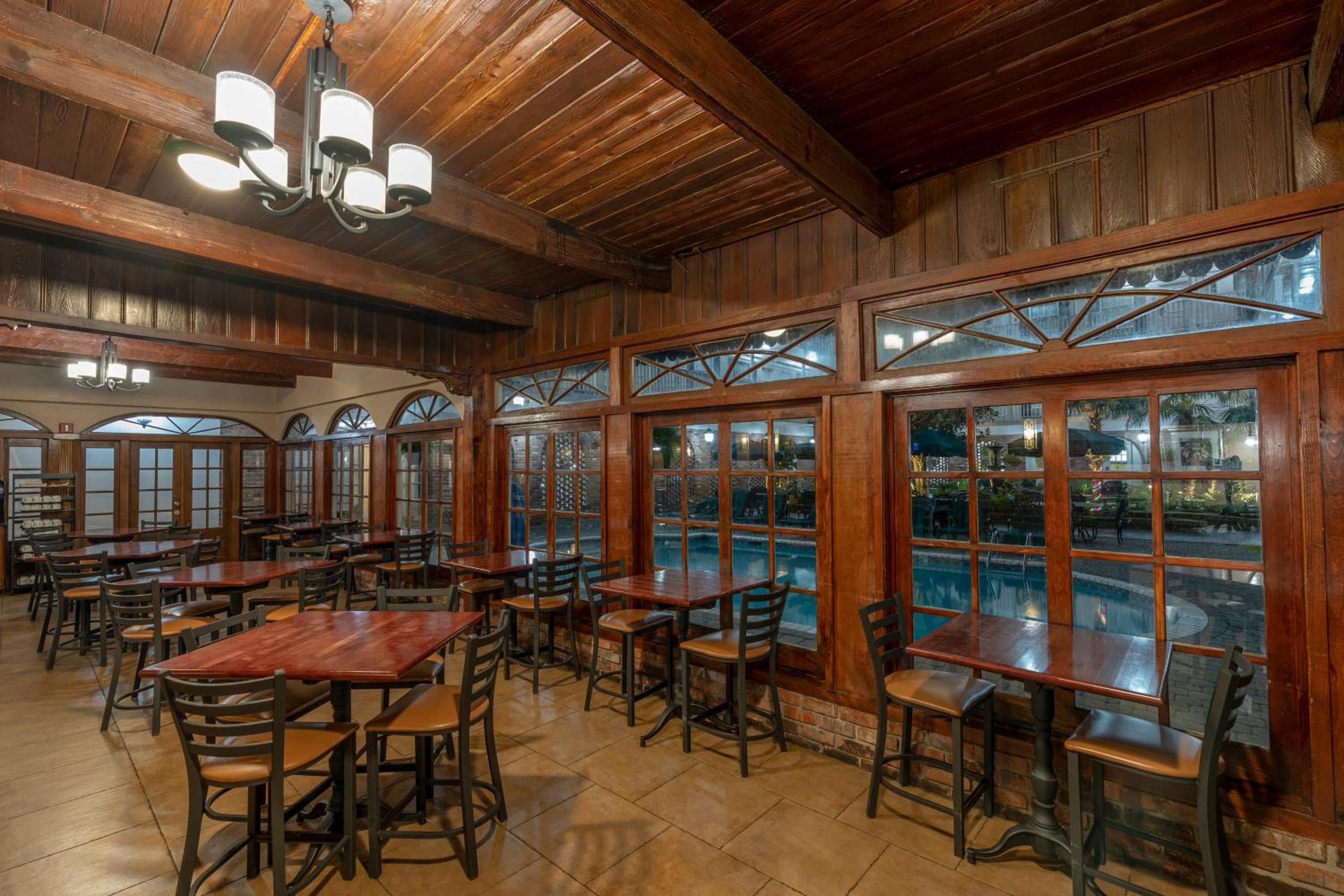 Best Western Plus French Quarter Courtyard Hotel