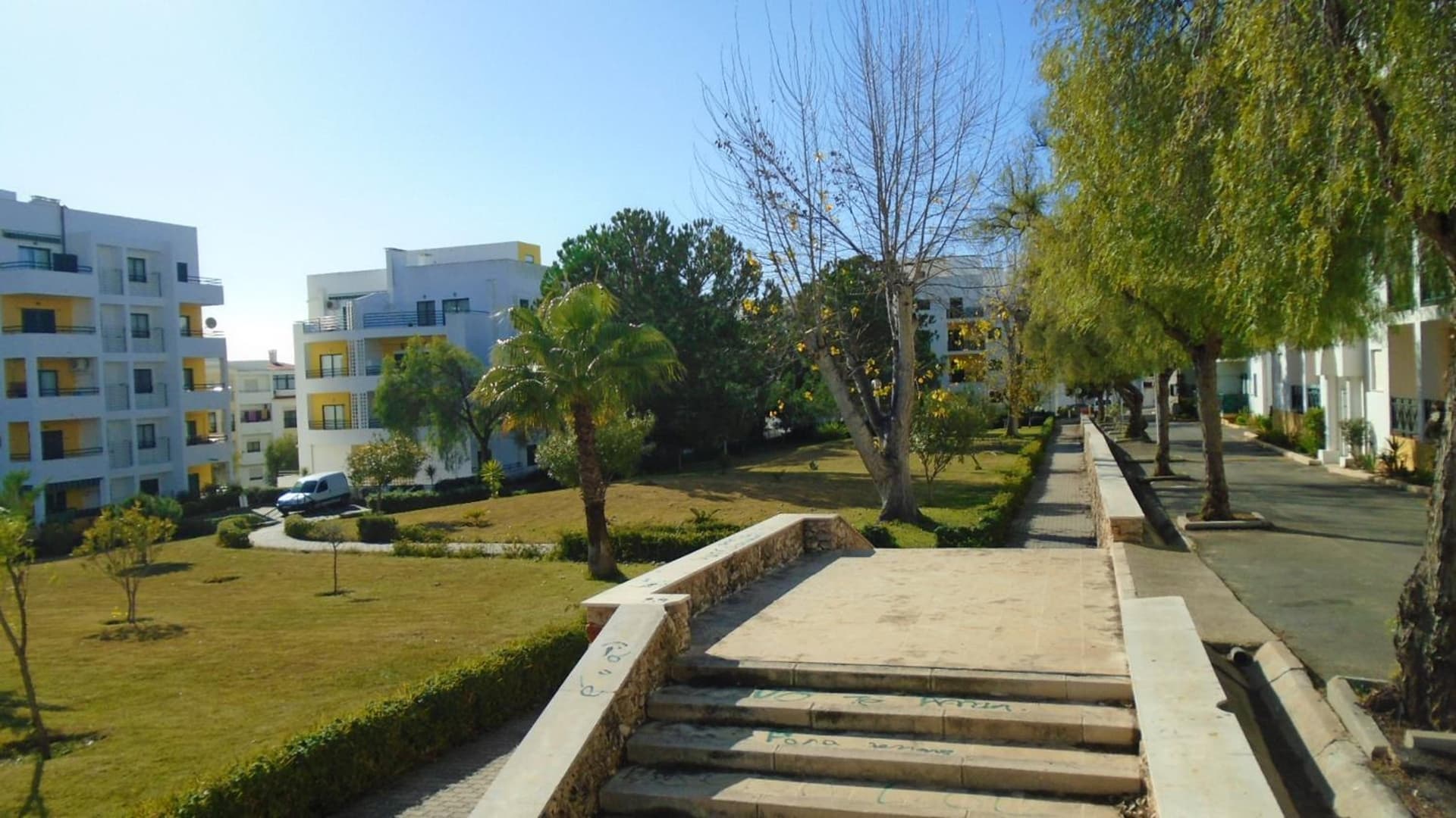 Spacious Apartment in Armação de Pêra with Sea View - 90 m²
