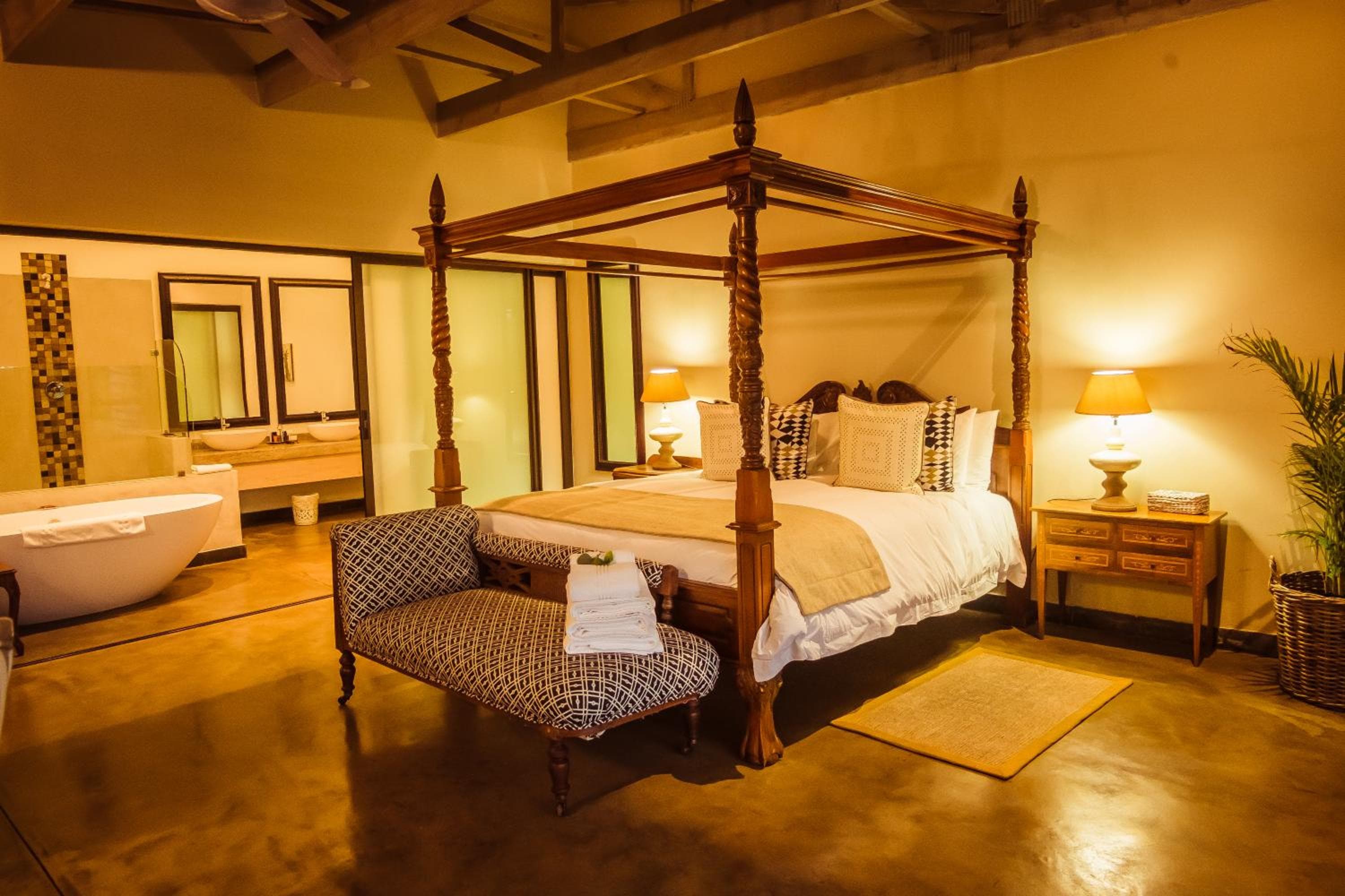 Bushveld Terrace Safari Hotel, Lodge & Spa