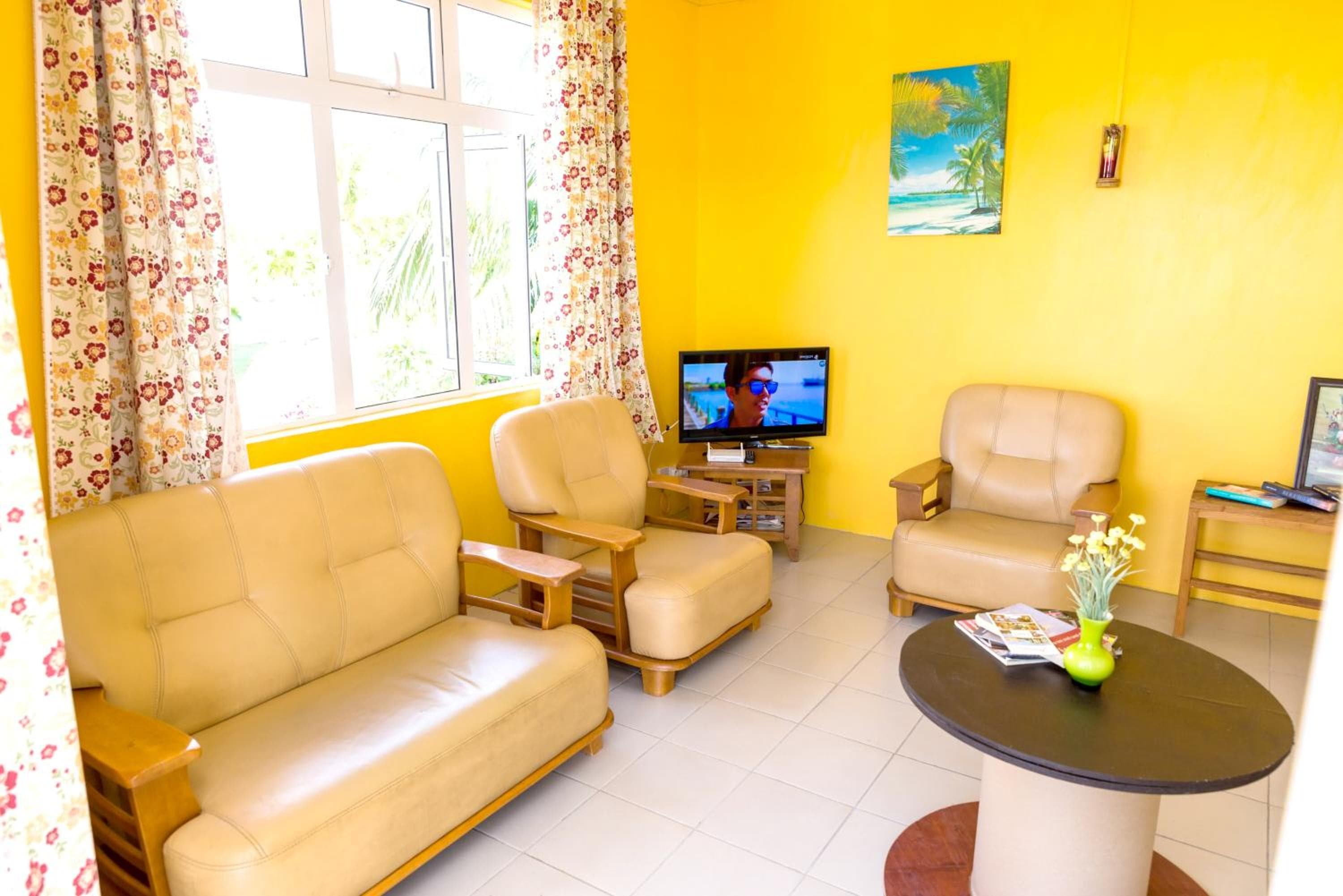 Spacious Apartment in Pamplemousses with Private Pool