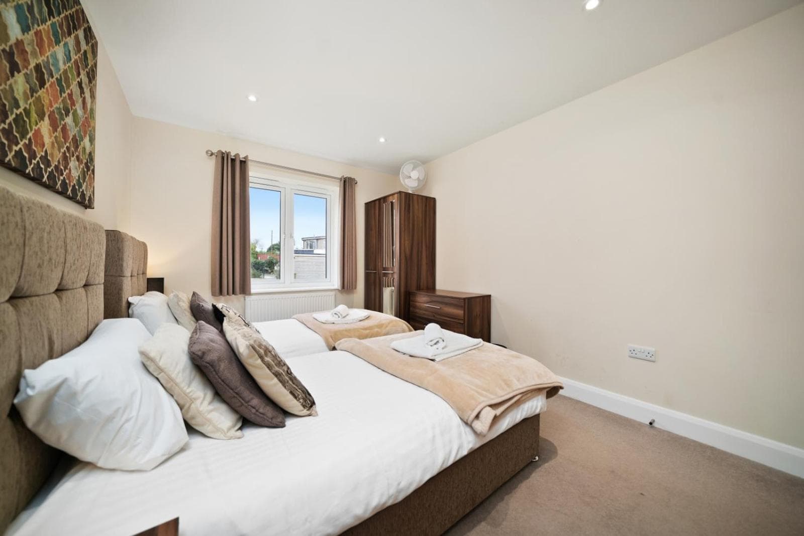 London Heathrow Living Serviced Apartments by Ferndale
