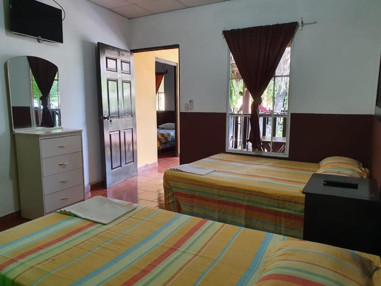 Papaya Lodge
