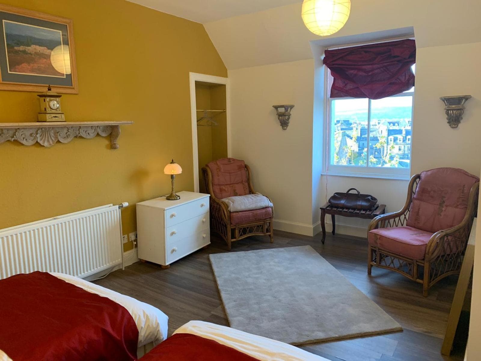 Hill House - Mews Town House, in a quiet private close, in the City Centre of Inverness.