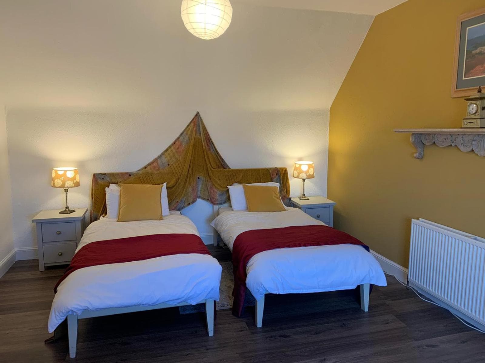 Hill House - Mews Town House, in a quiet private close, in the City Centre of Inverness.