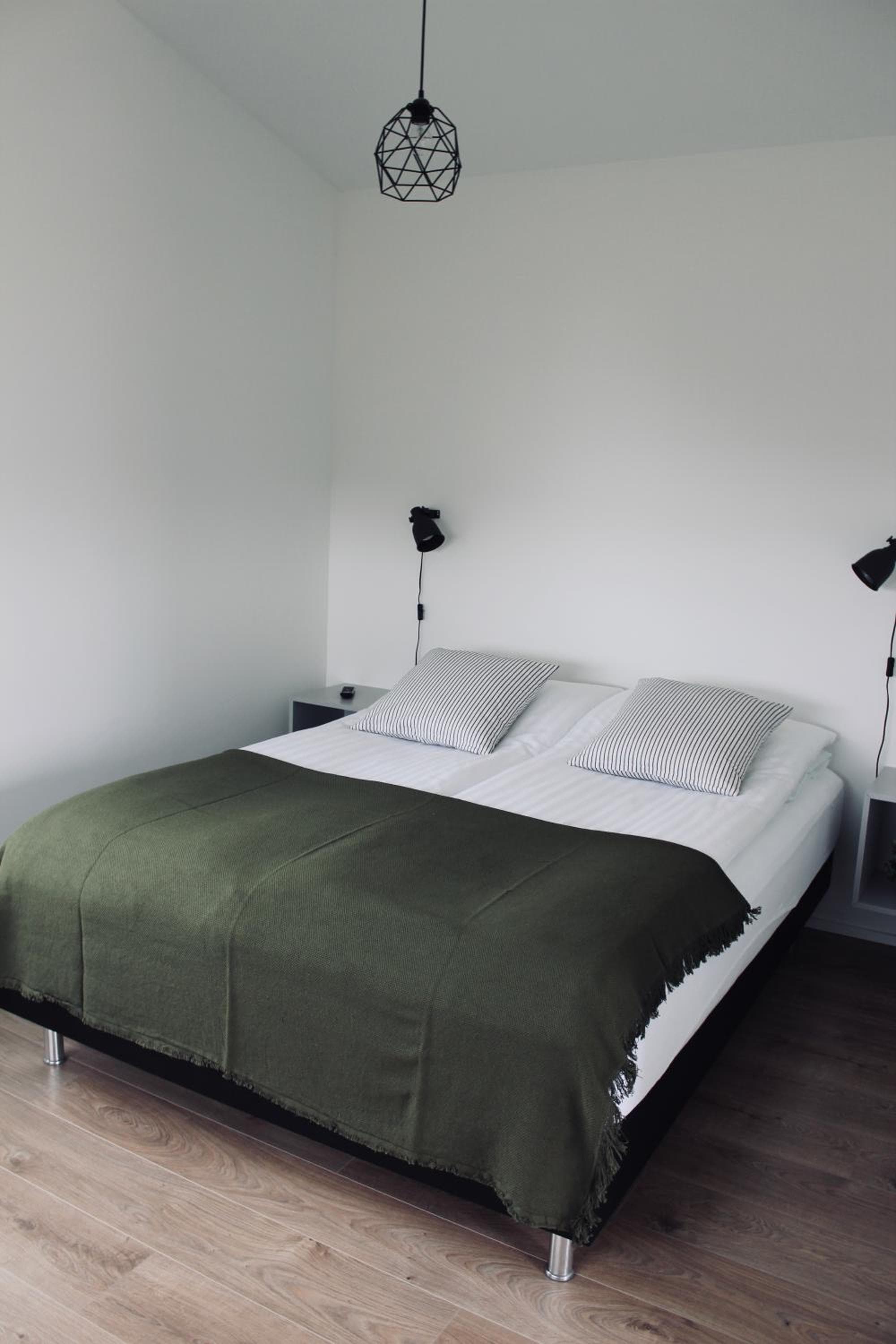 iStay Cottages