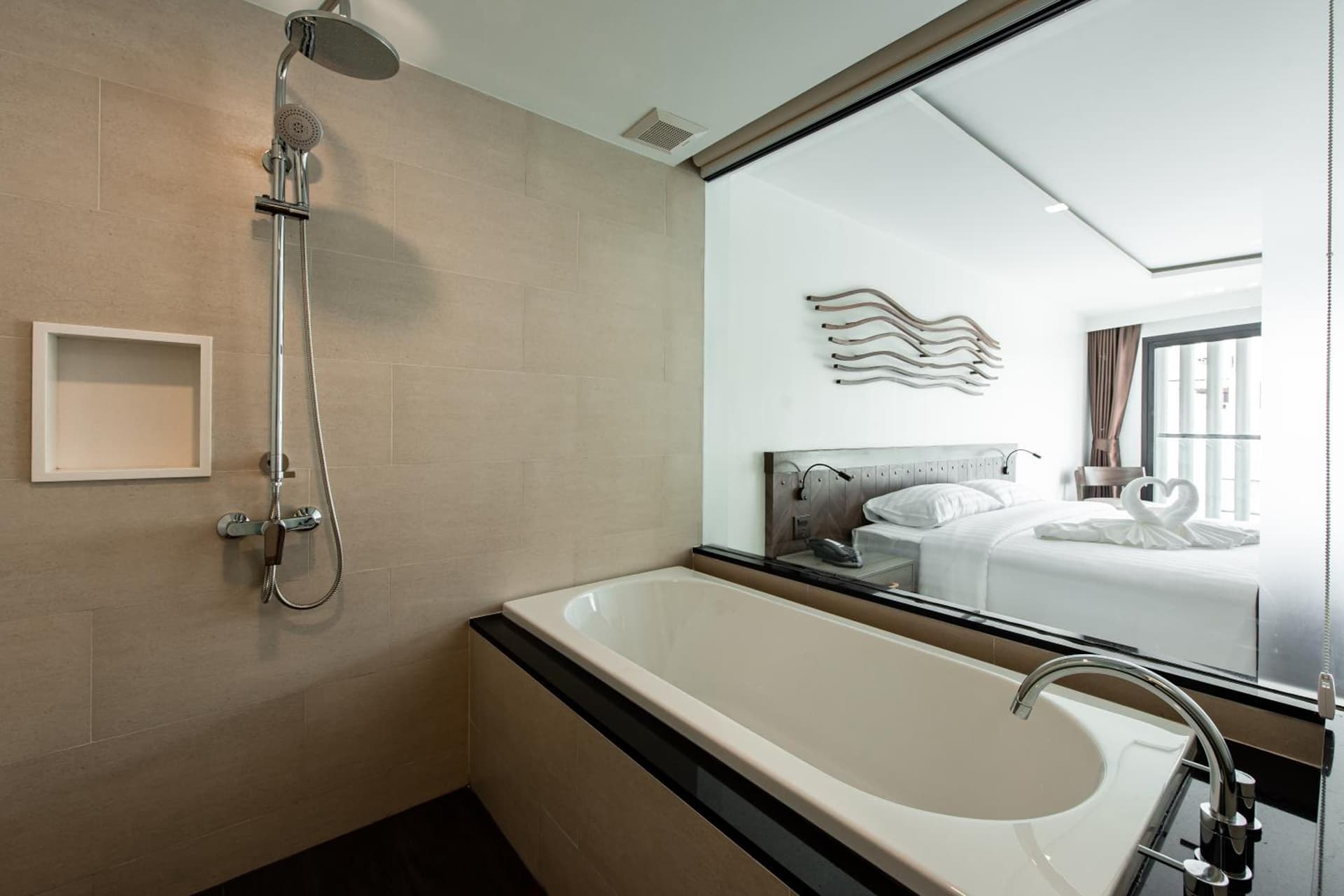 Blackwoods Hotel Pattaya - SHA Extra Plus
