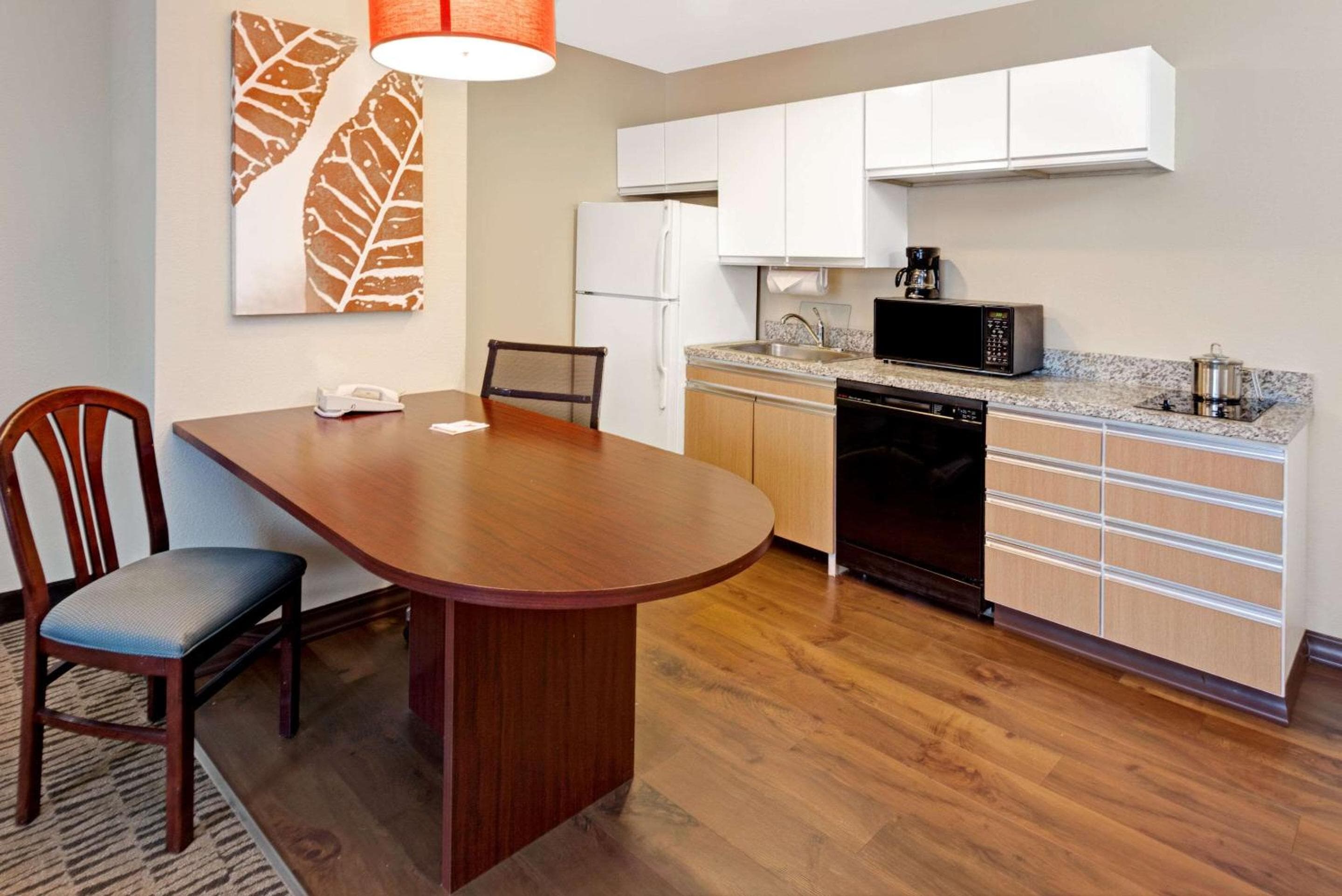MainStay Suites Detroit Auburn Hills