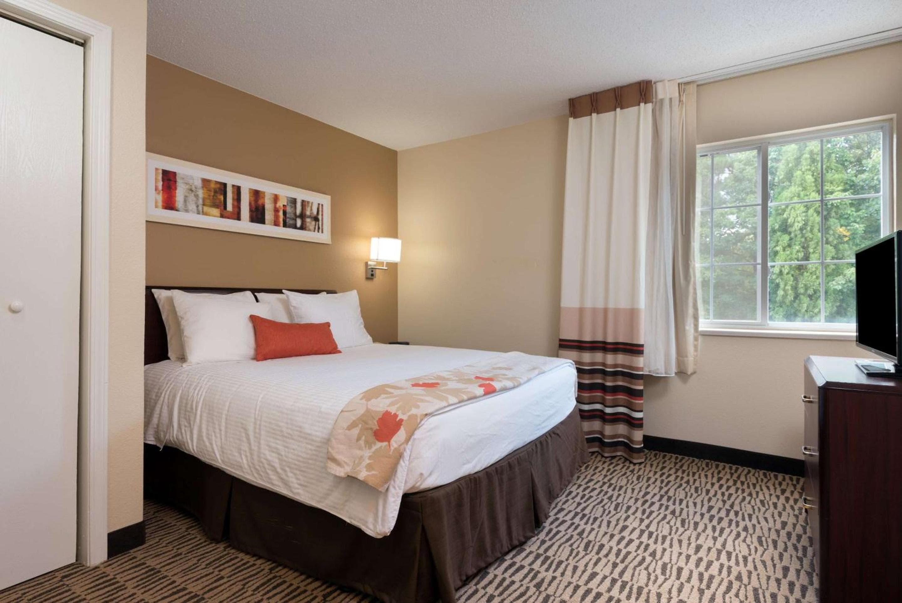 MainStay Suites Detroit Auburn Hills