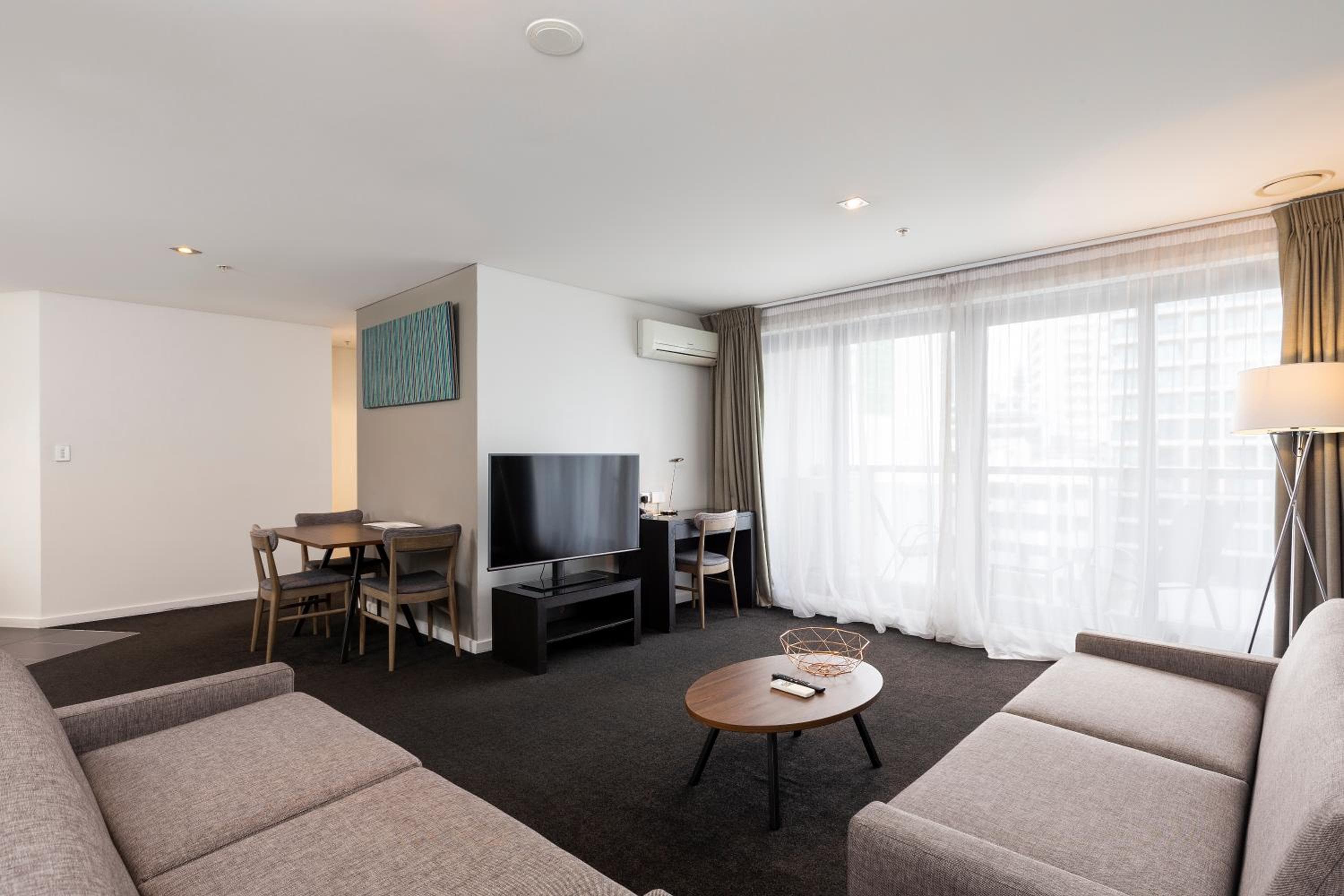 Oaks Auckland Hotel