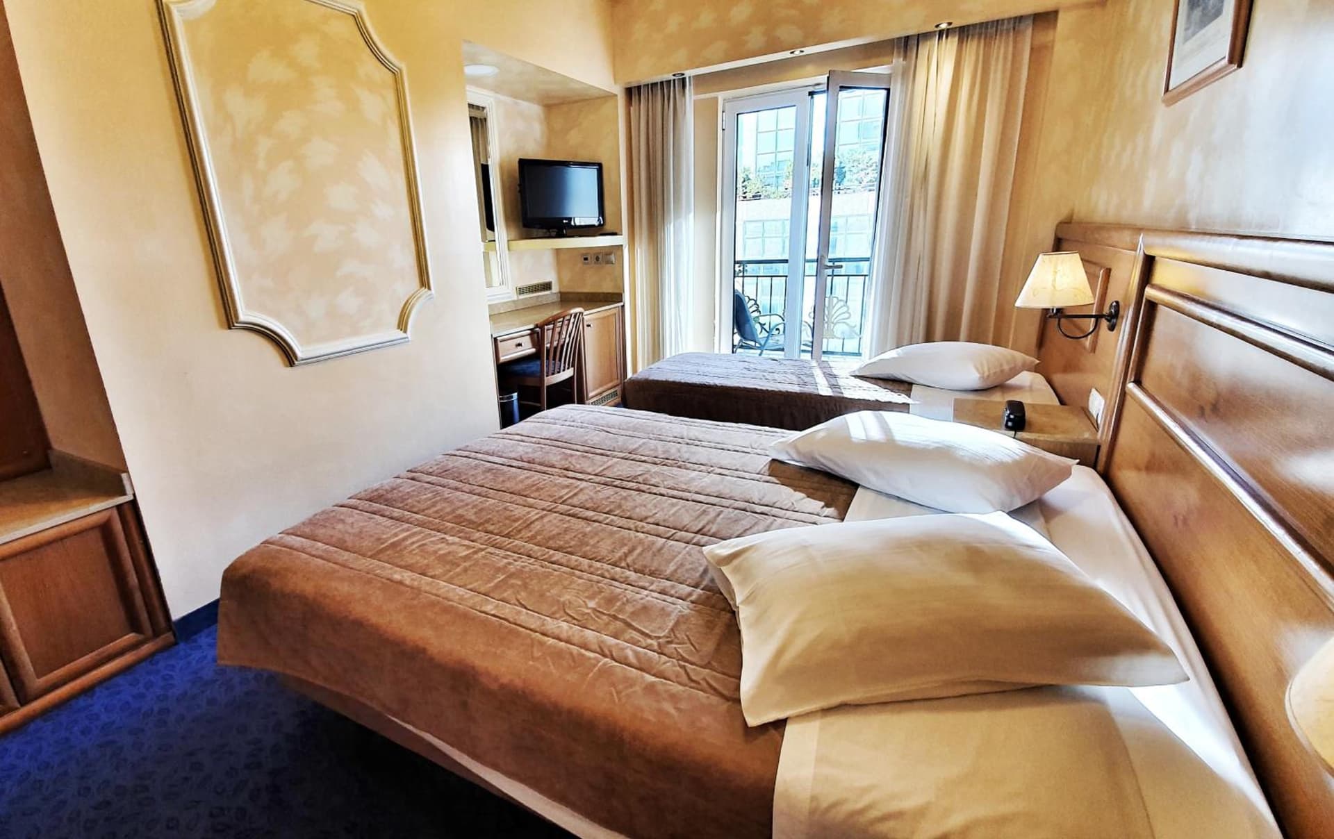 hotel room