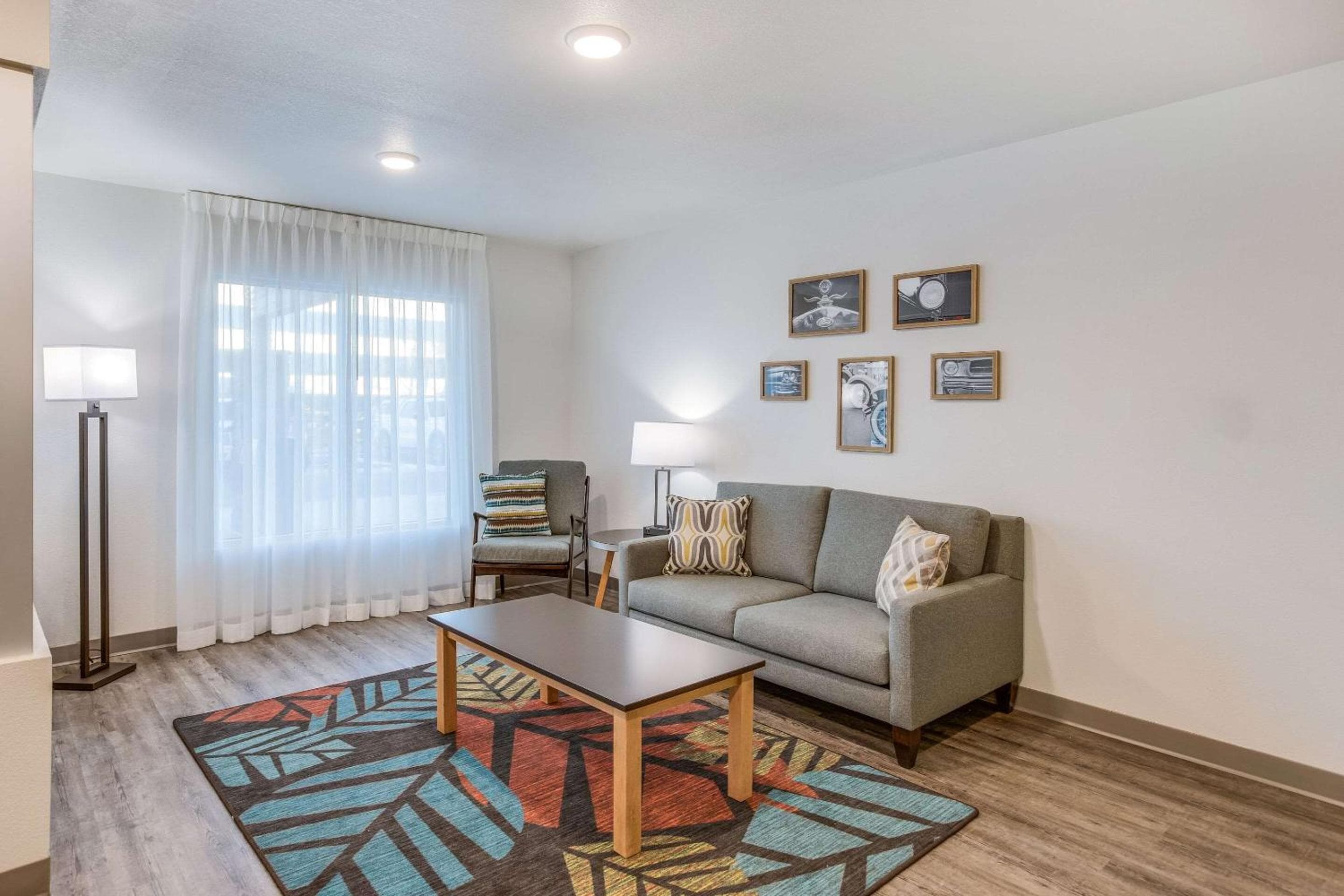 WoodSpring Suites Novi Farmington