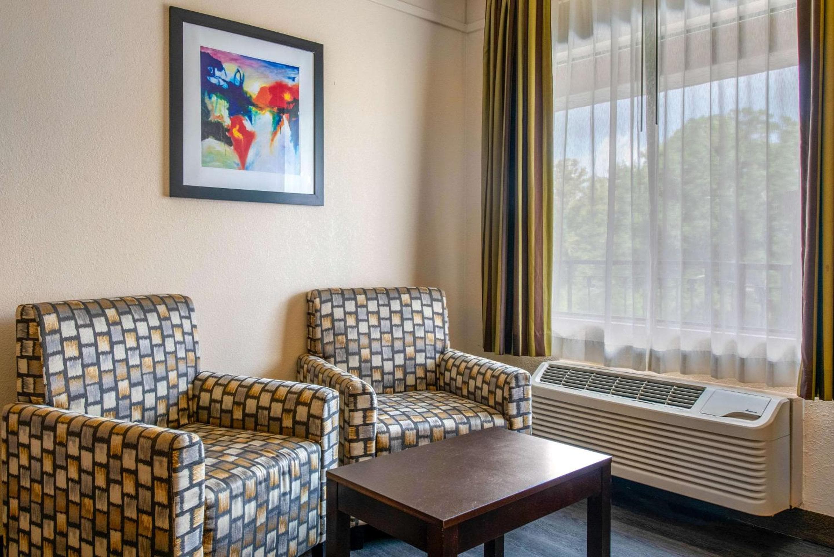 Quality Inn & Suites Jacksonville-Baymeadows