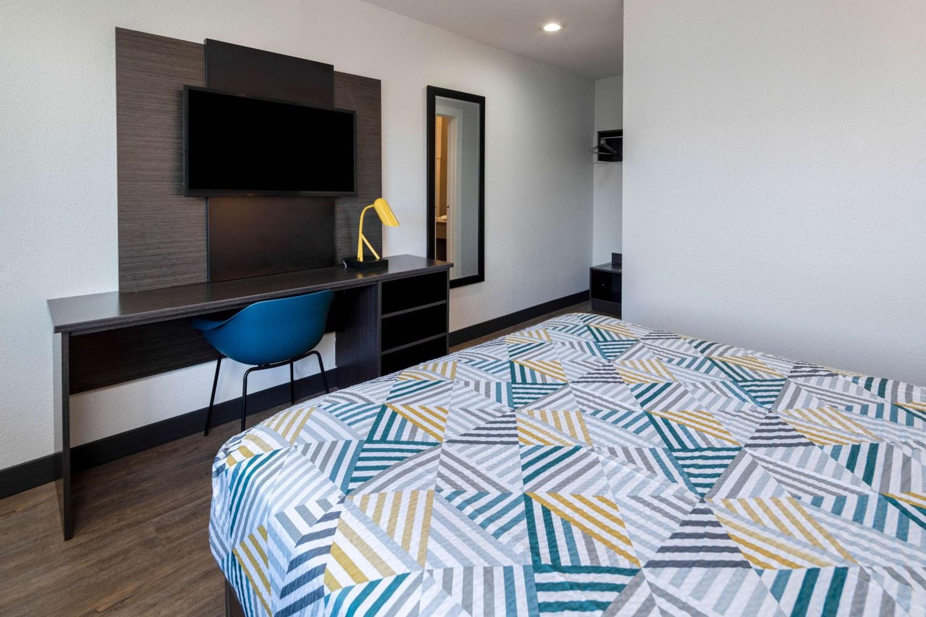 Motel 6-Fontana, CA