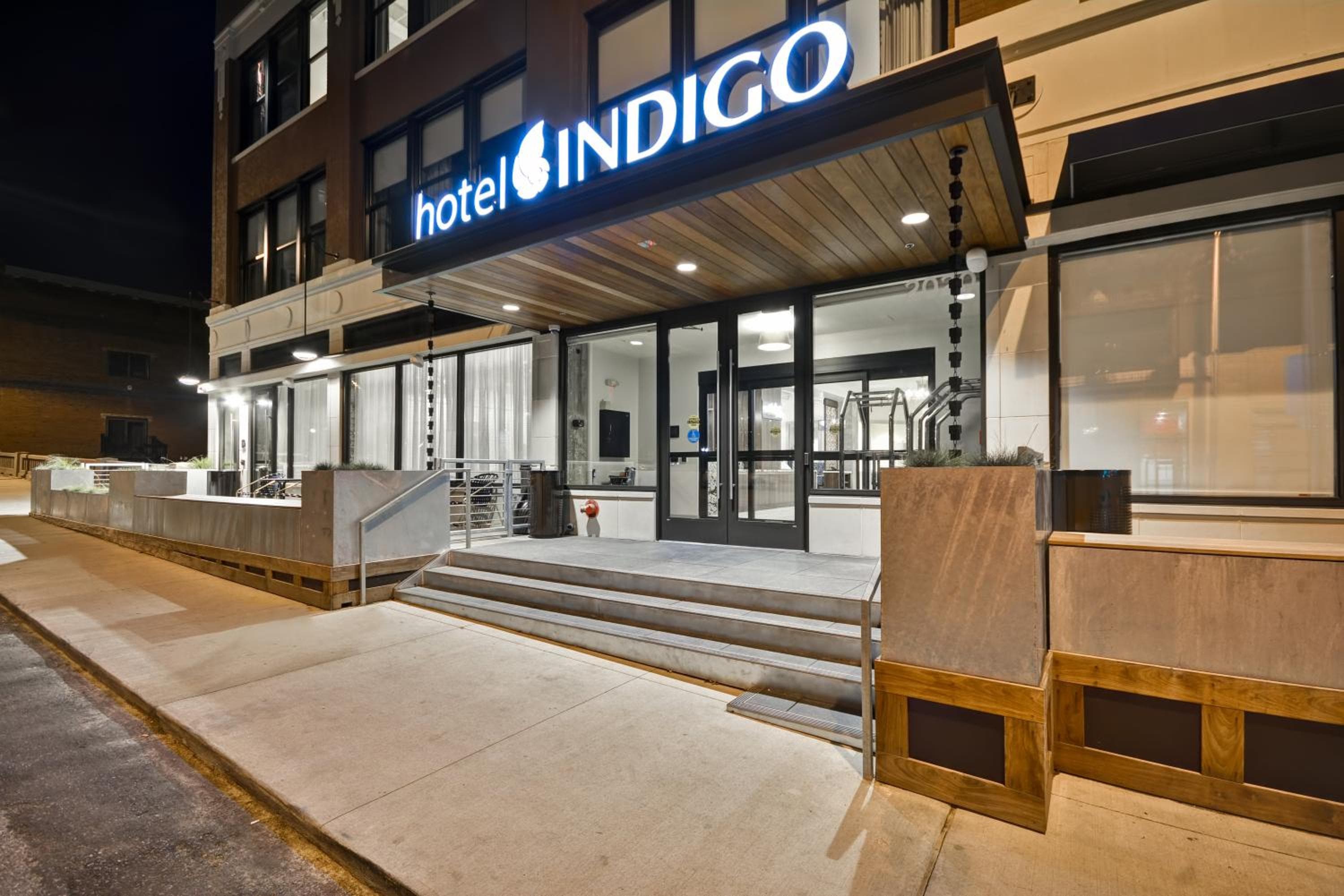Hotel Indigo Kansas City - The Crossroads by IHG