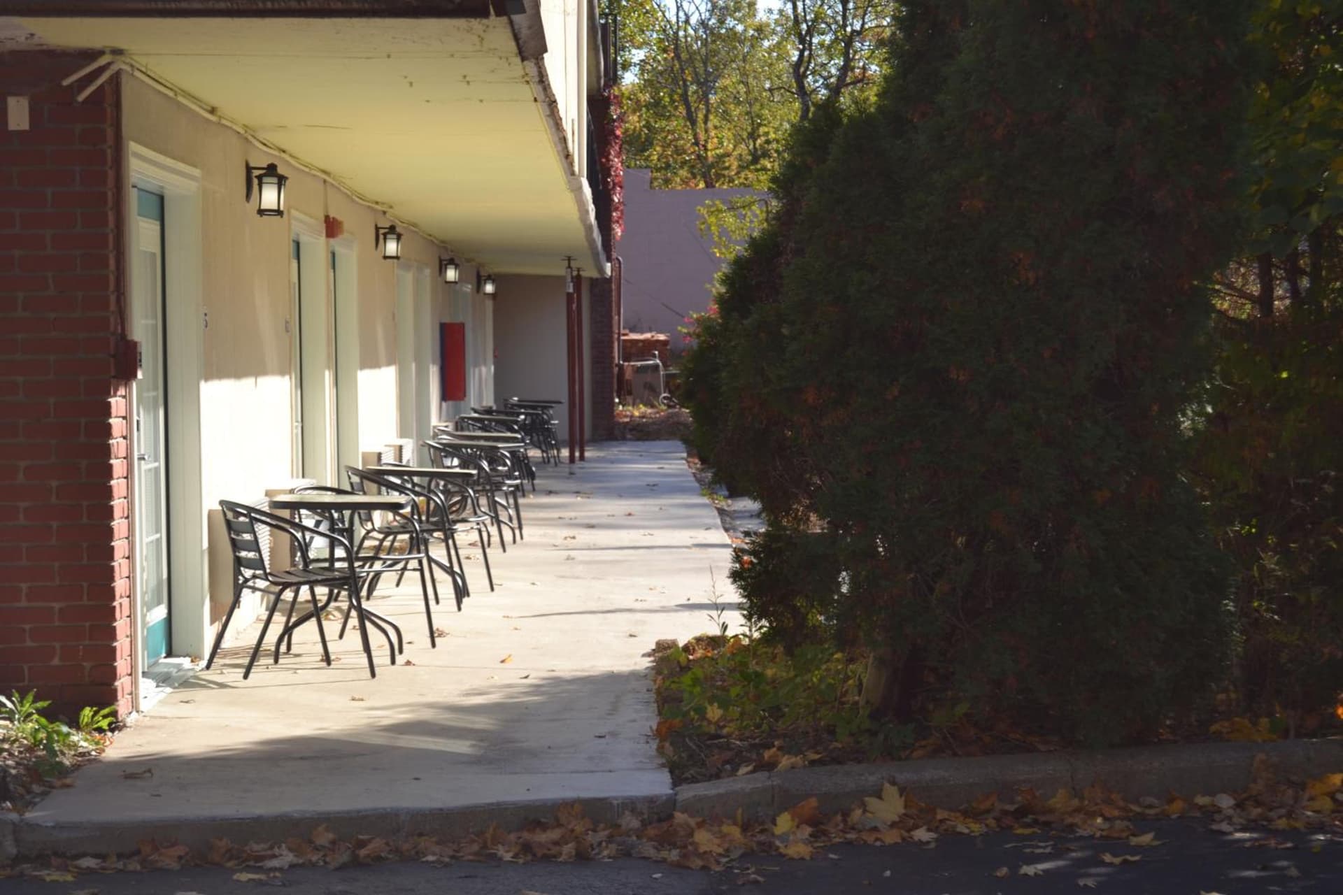 Cascades Inn