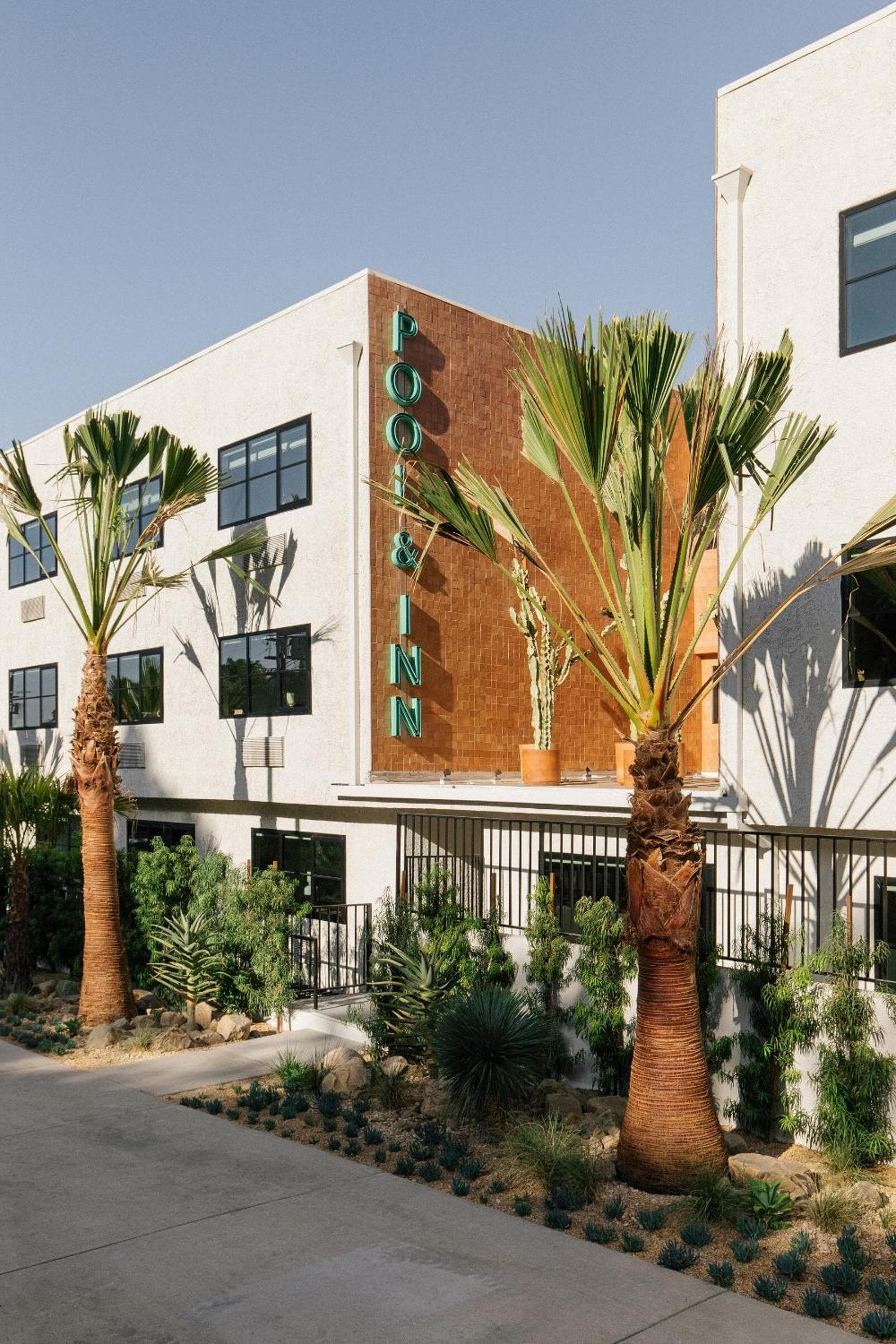 Silver Lake Pool & Inn