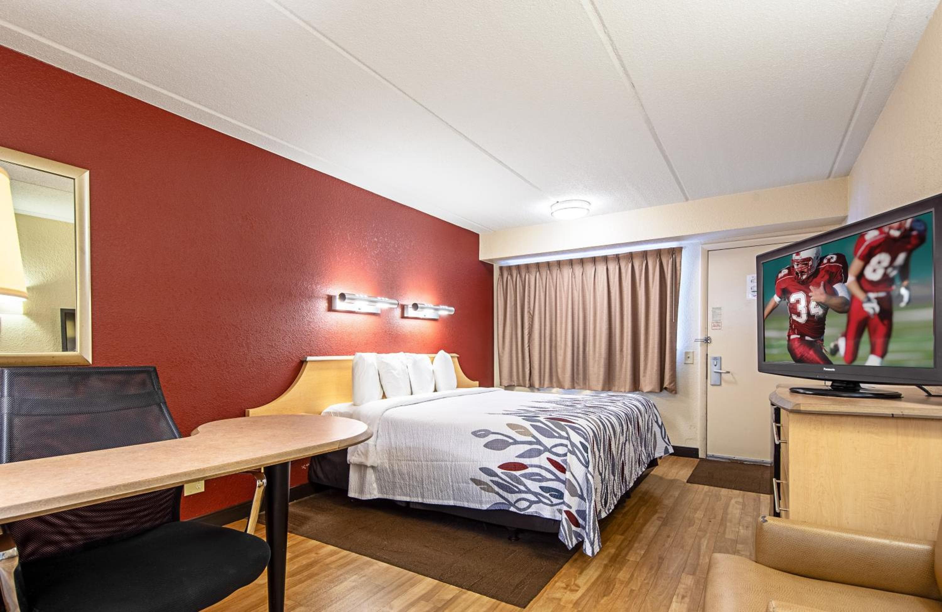 Red Roof Inn Utica
