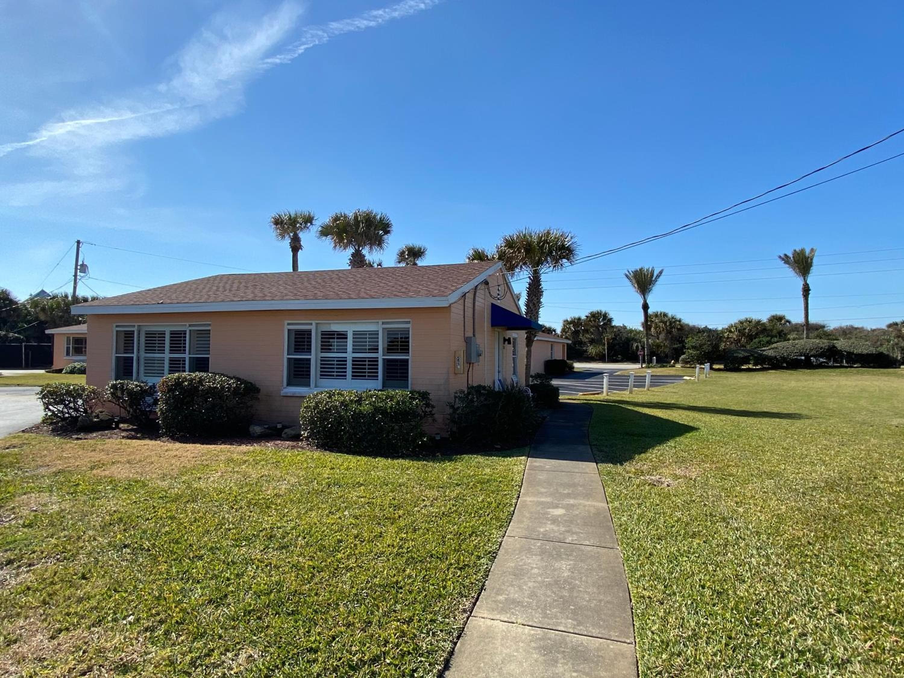 Coral Sands Inn