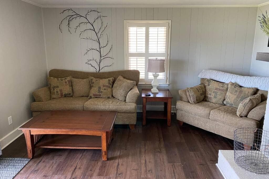 Belmont NC Riverfront 2-Bedroom Garden Suite