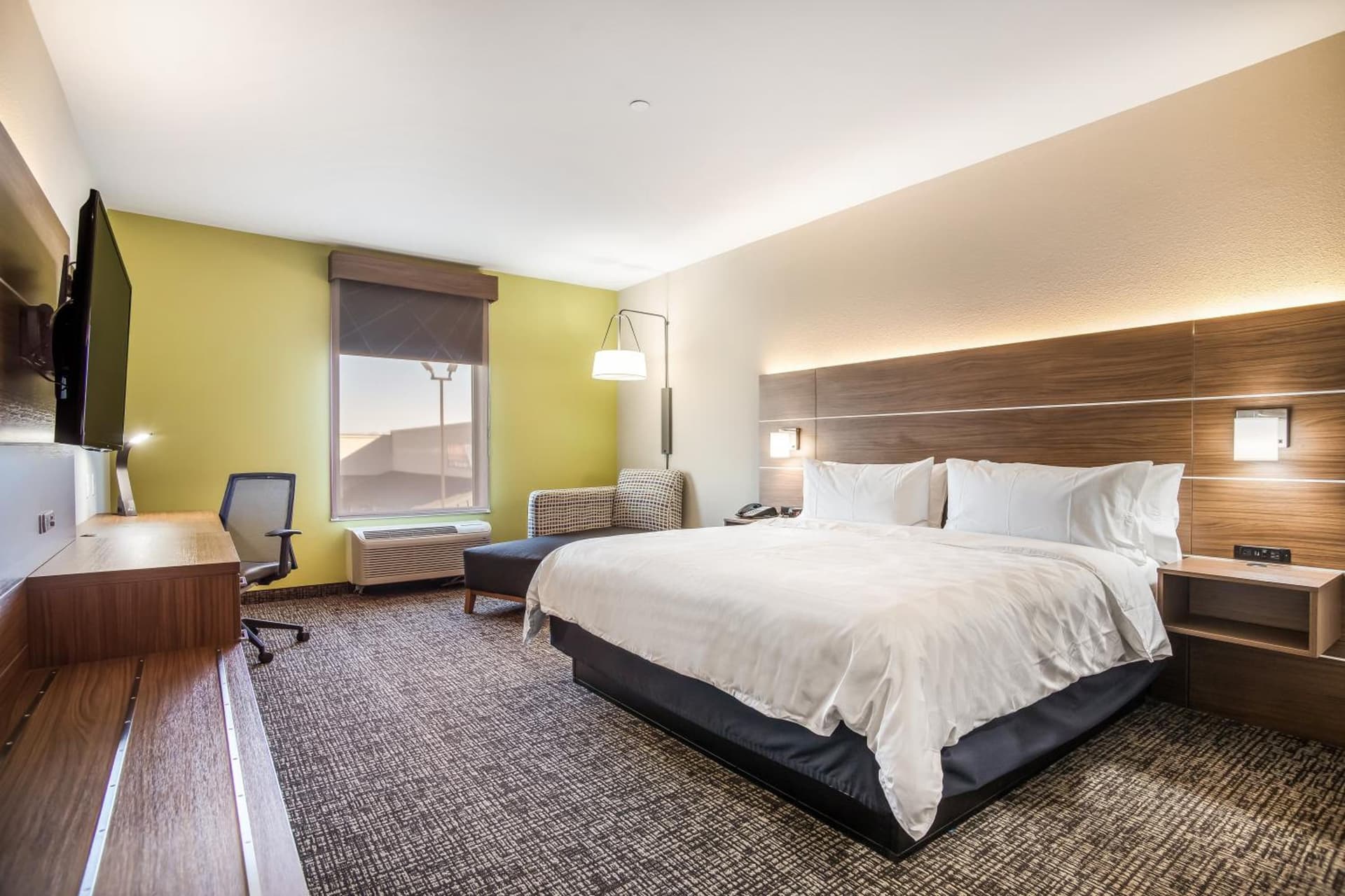 Holiday Inn Express & Suites Tulsa East - Catoosa by IHG