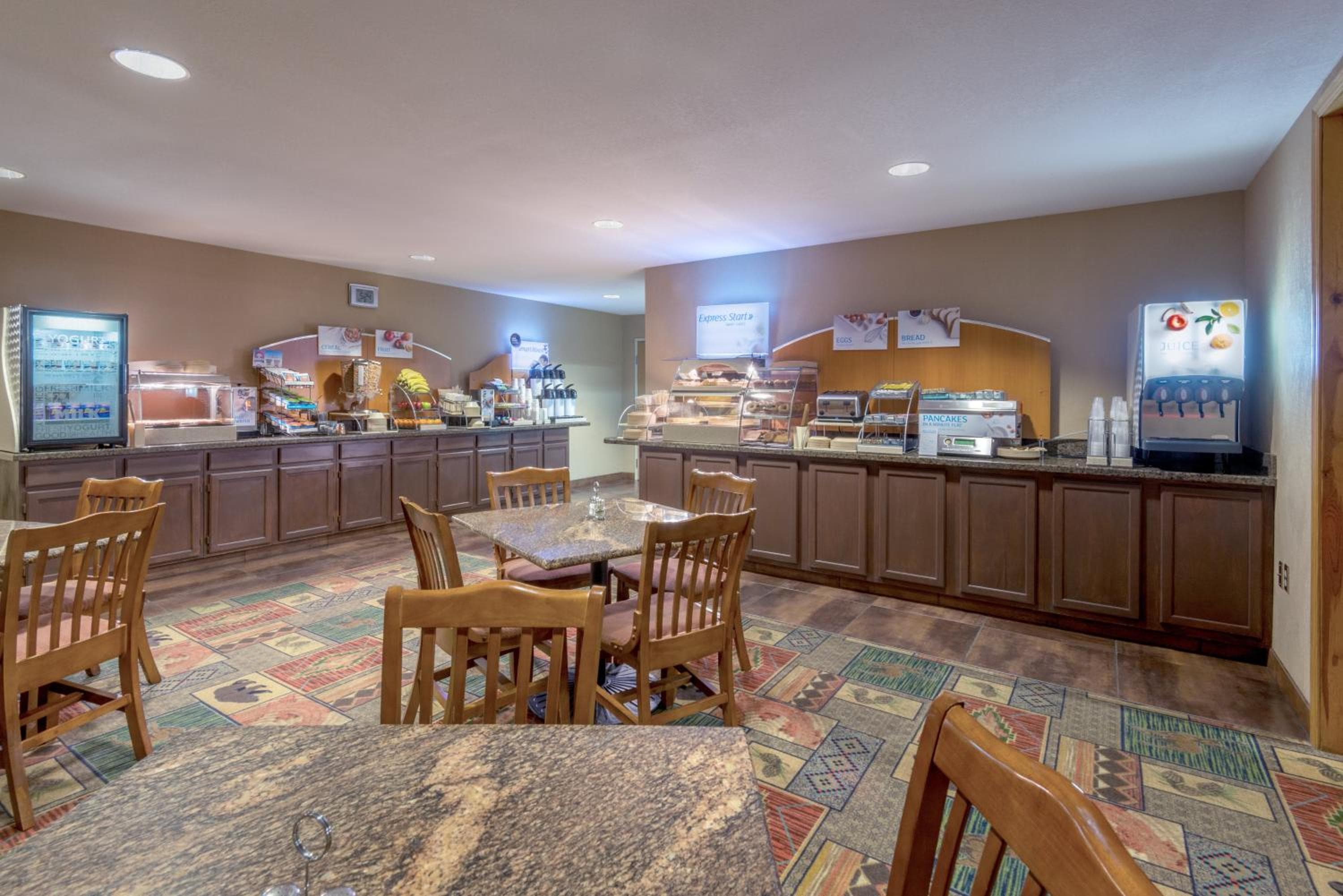 Holiday Inn Express Hotel & Suites Raton by IHG