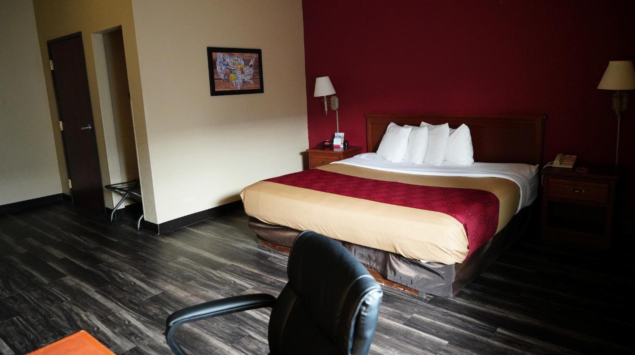 Econo Lodge Inn & Suites Kearney South