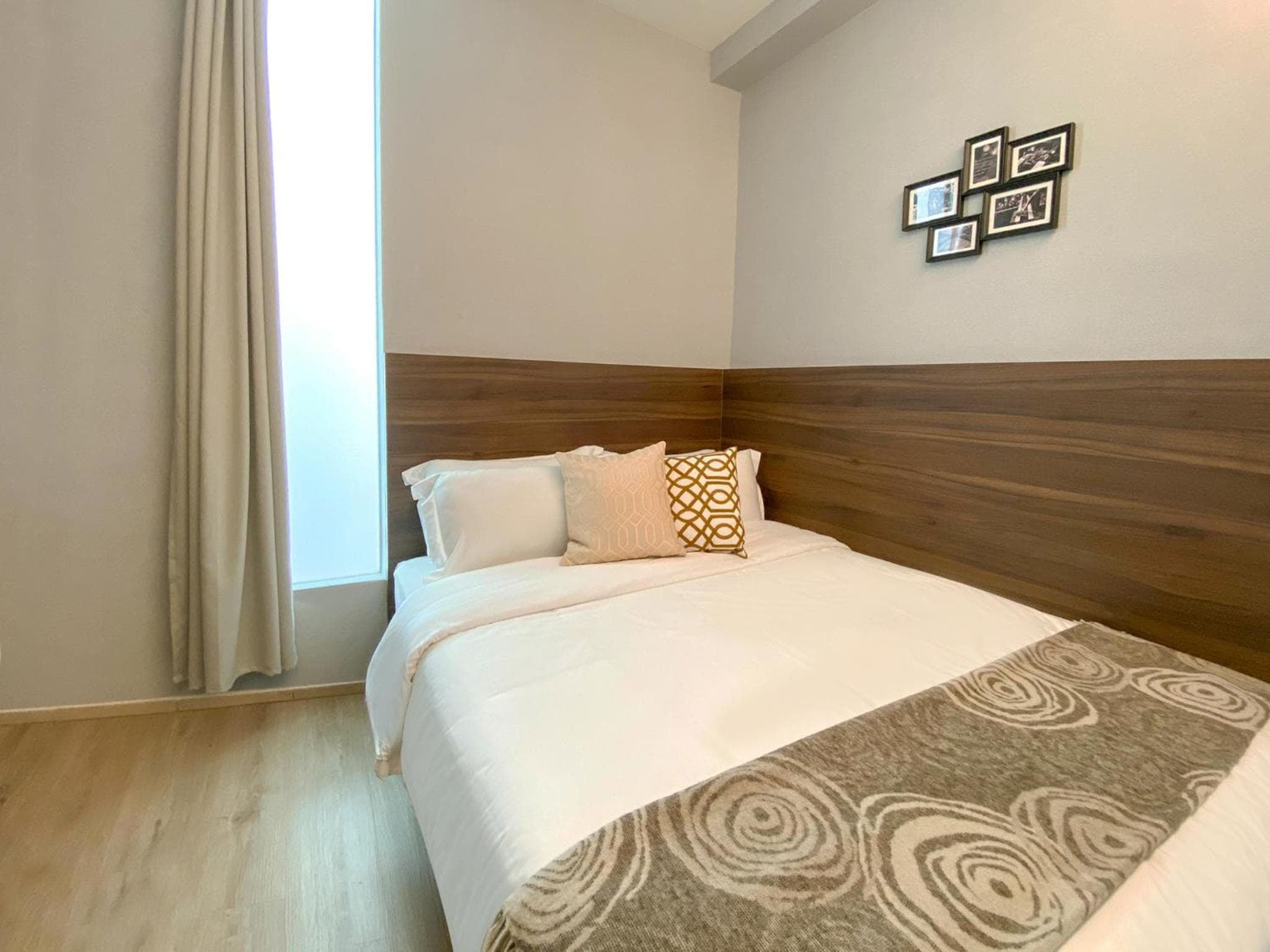 ST Signature Bugis Beach, DAYUSE, 8-9 Hours, check in 8AM or 11AM