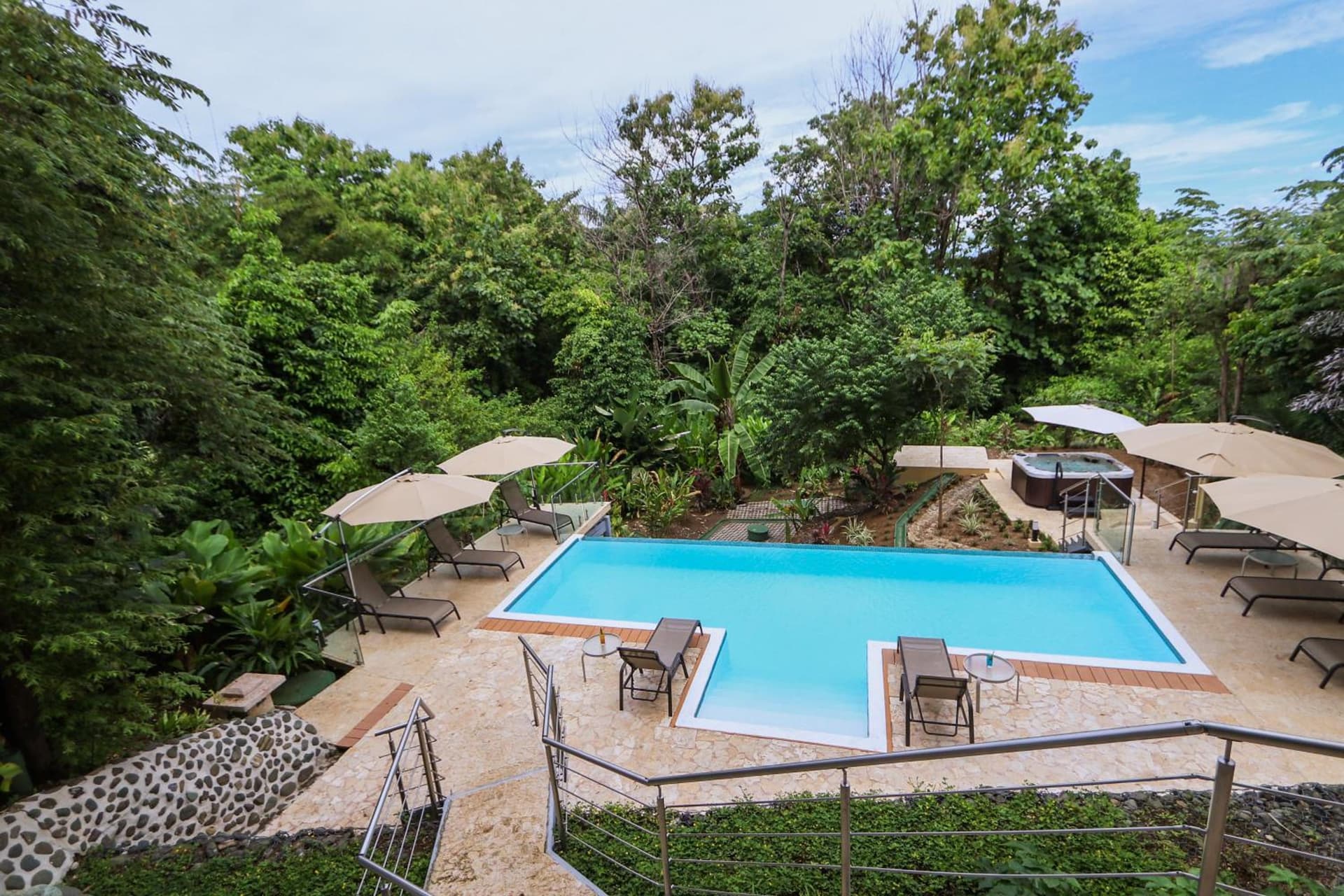 Tulemar Resort