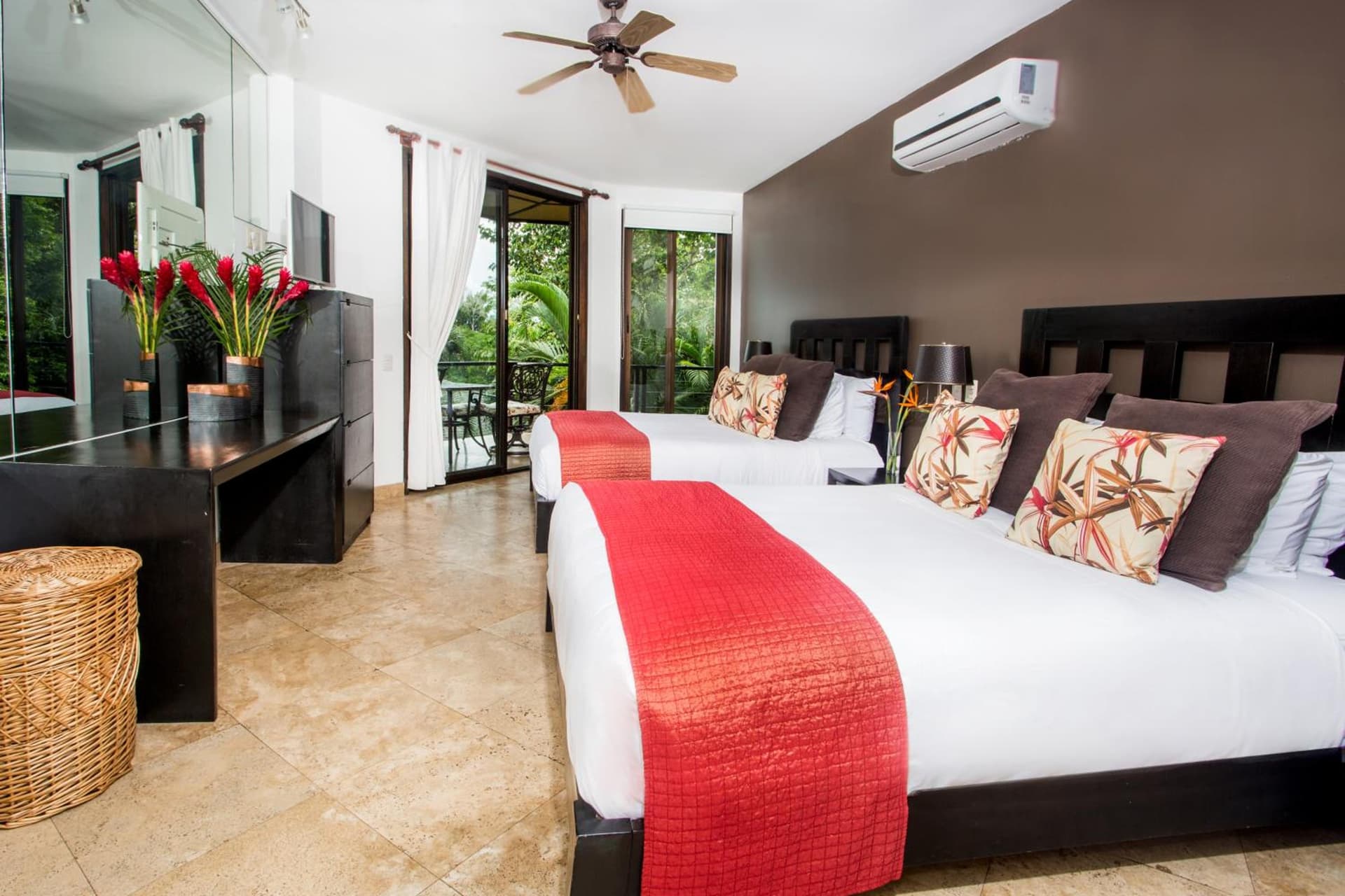 Tulemar Resort