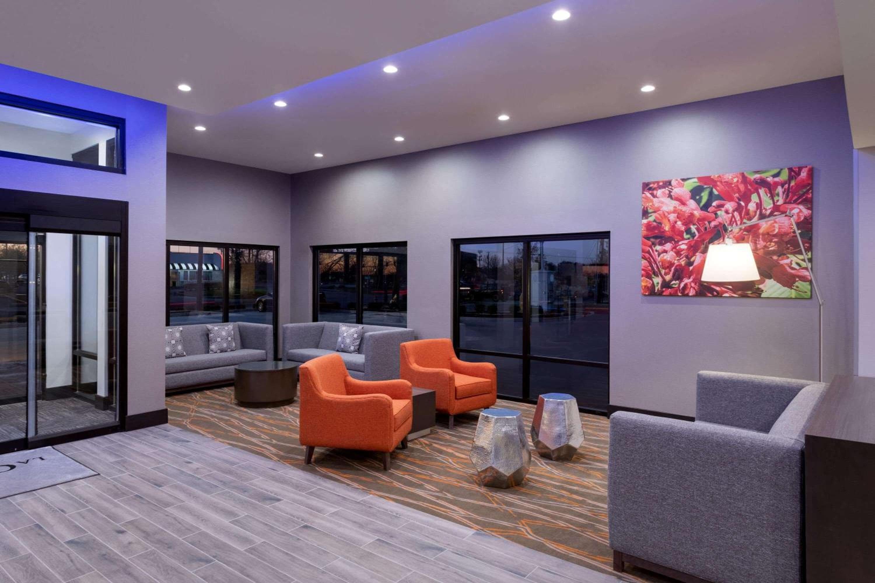 La Quinta Inn & Suites by Wyndham St Louis Route 66