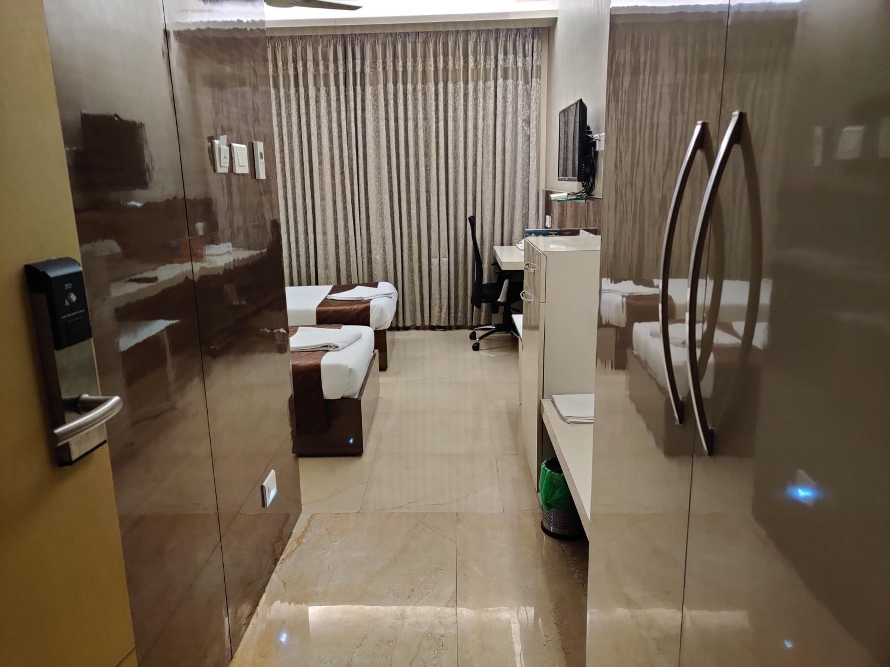 hotel room