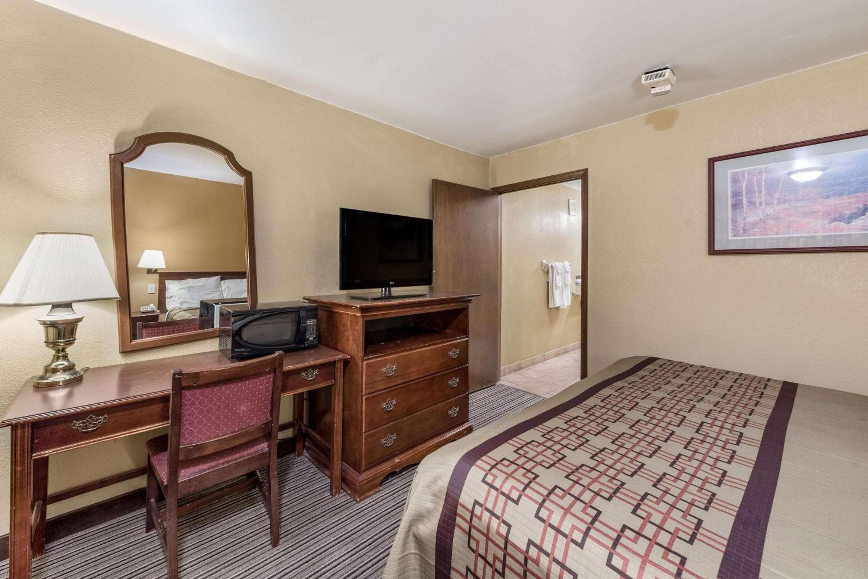Rodeway Inn Columbus West