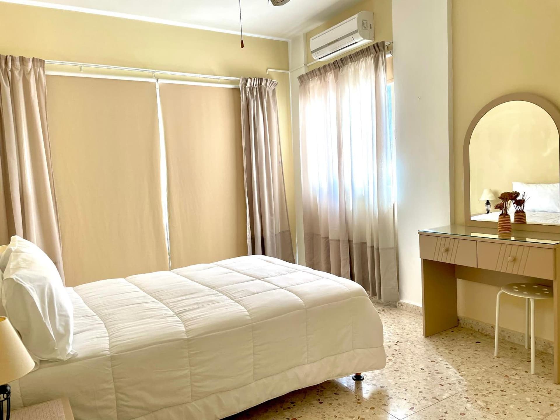Himonas Apartments