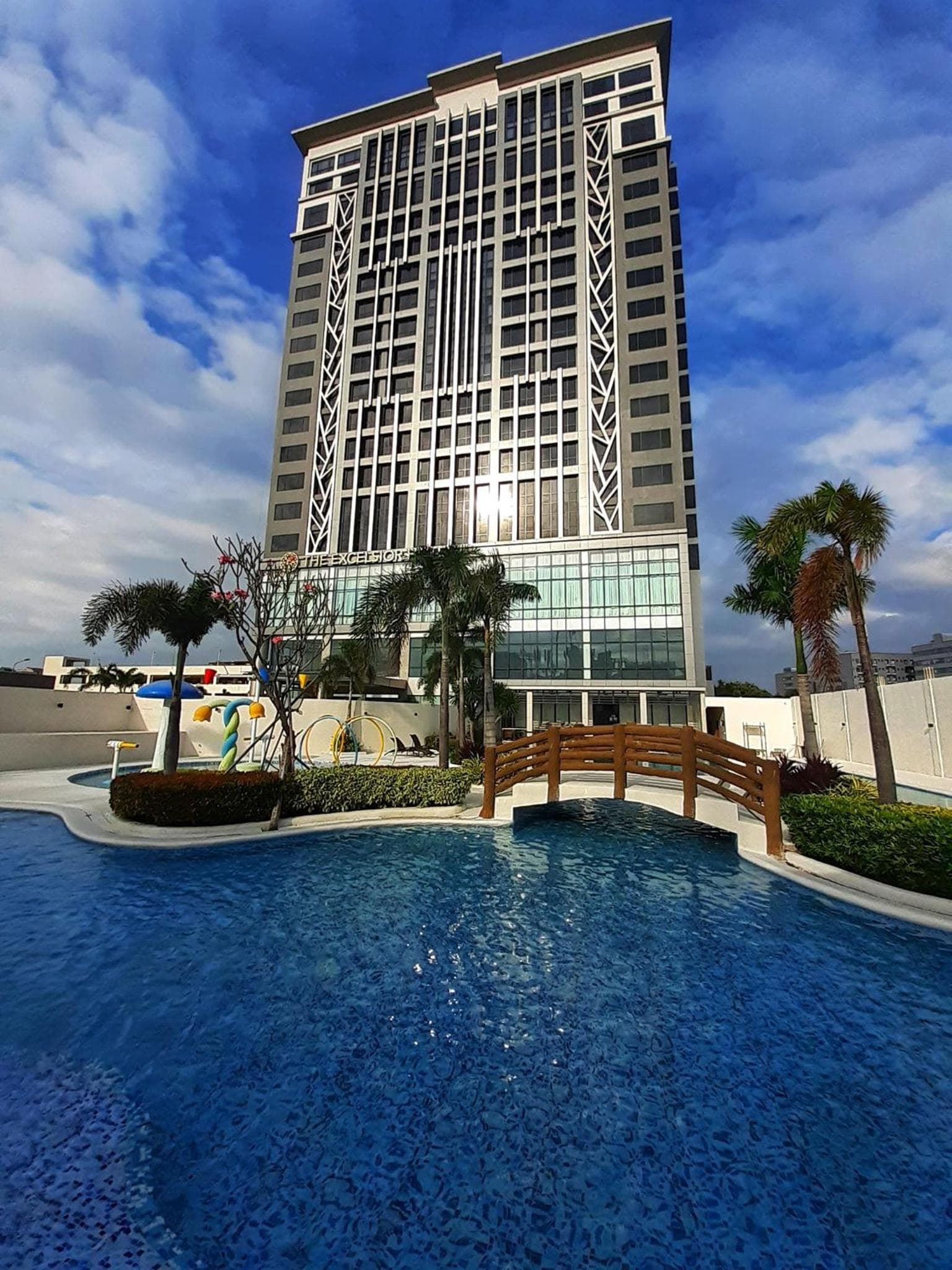 The Excelsior Hotel Las Piรฑas