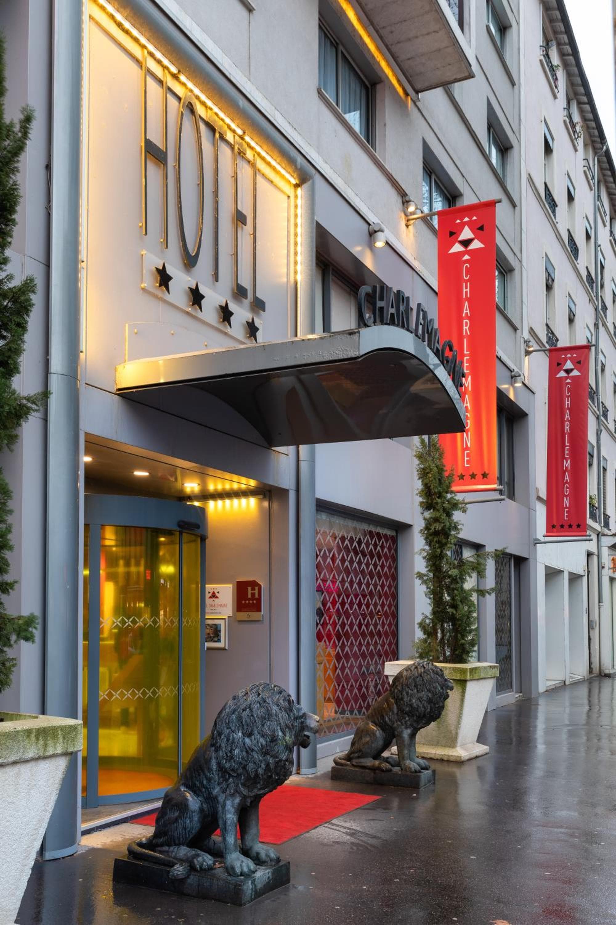 Hôtel Charlemagne by Happyculture