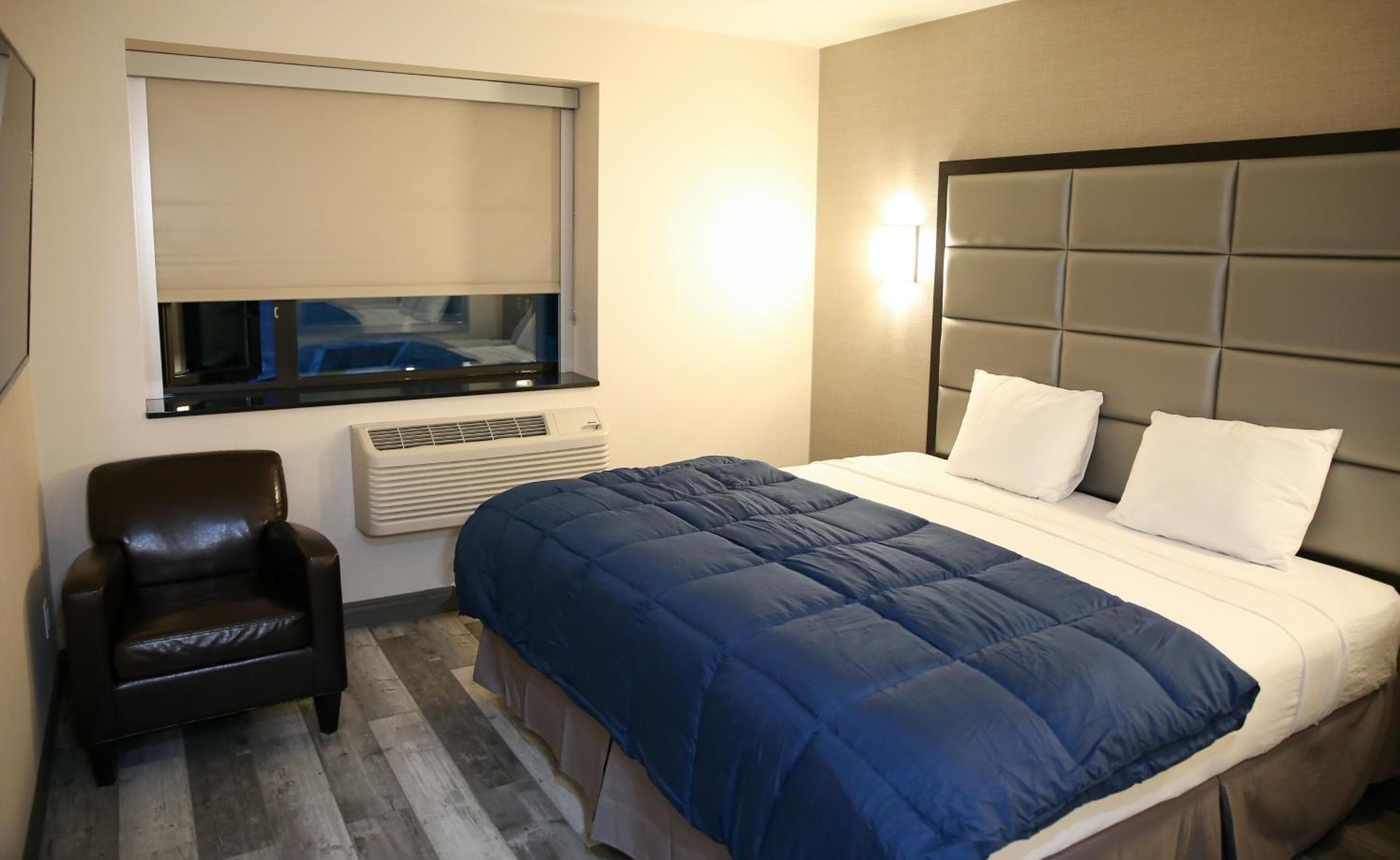 Umbrella Hotel Brooklyn - Newly Renovated