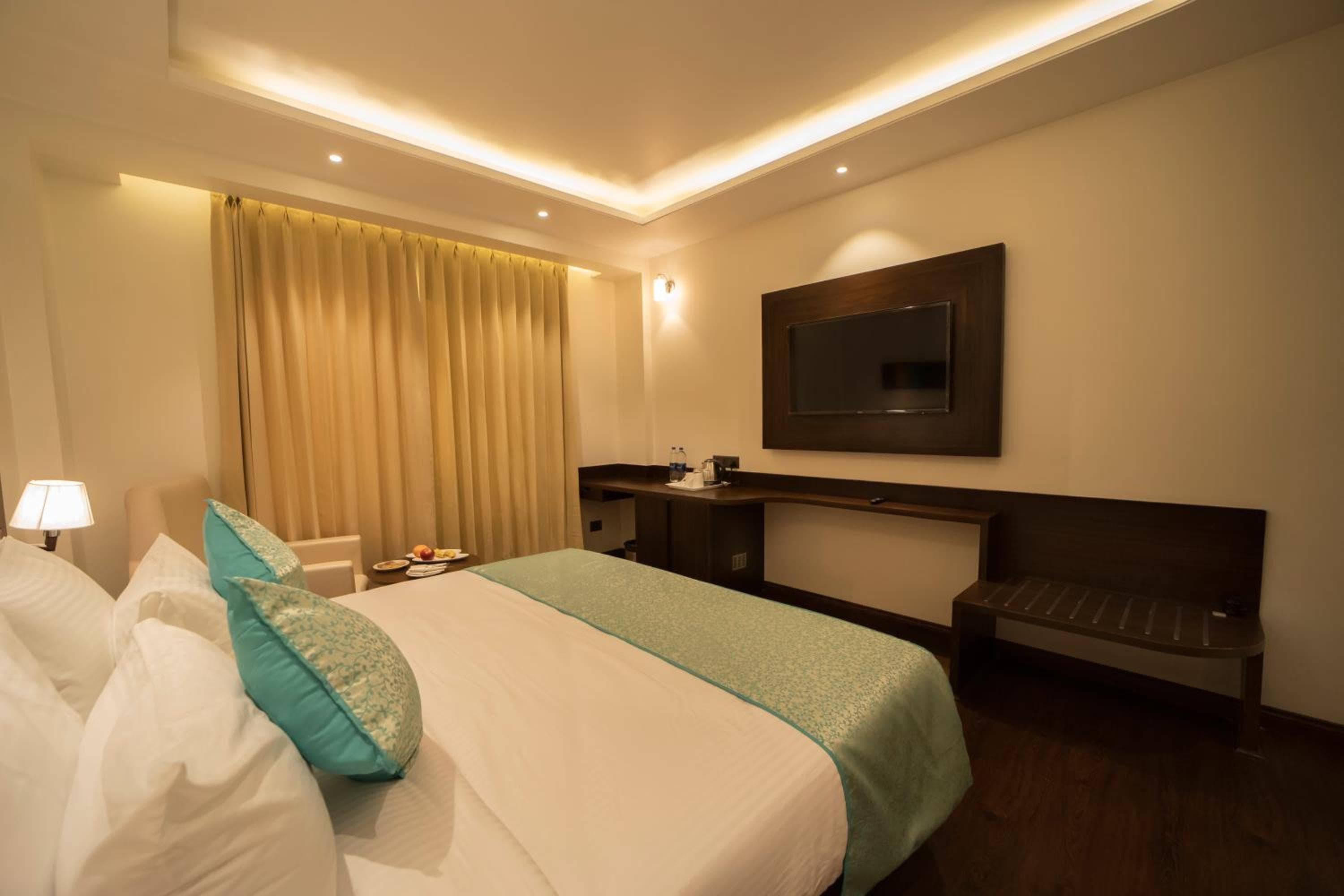 Hotel DVIJ INN