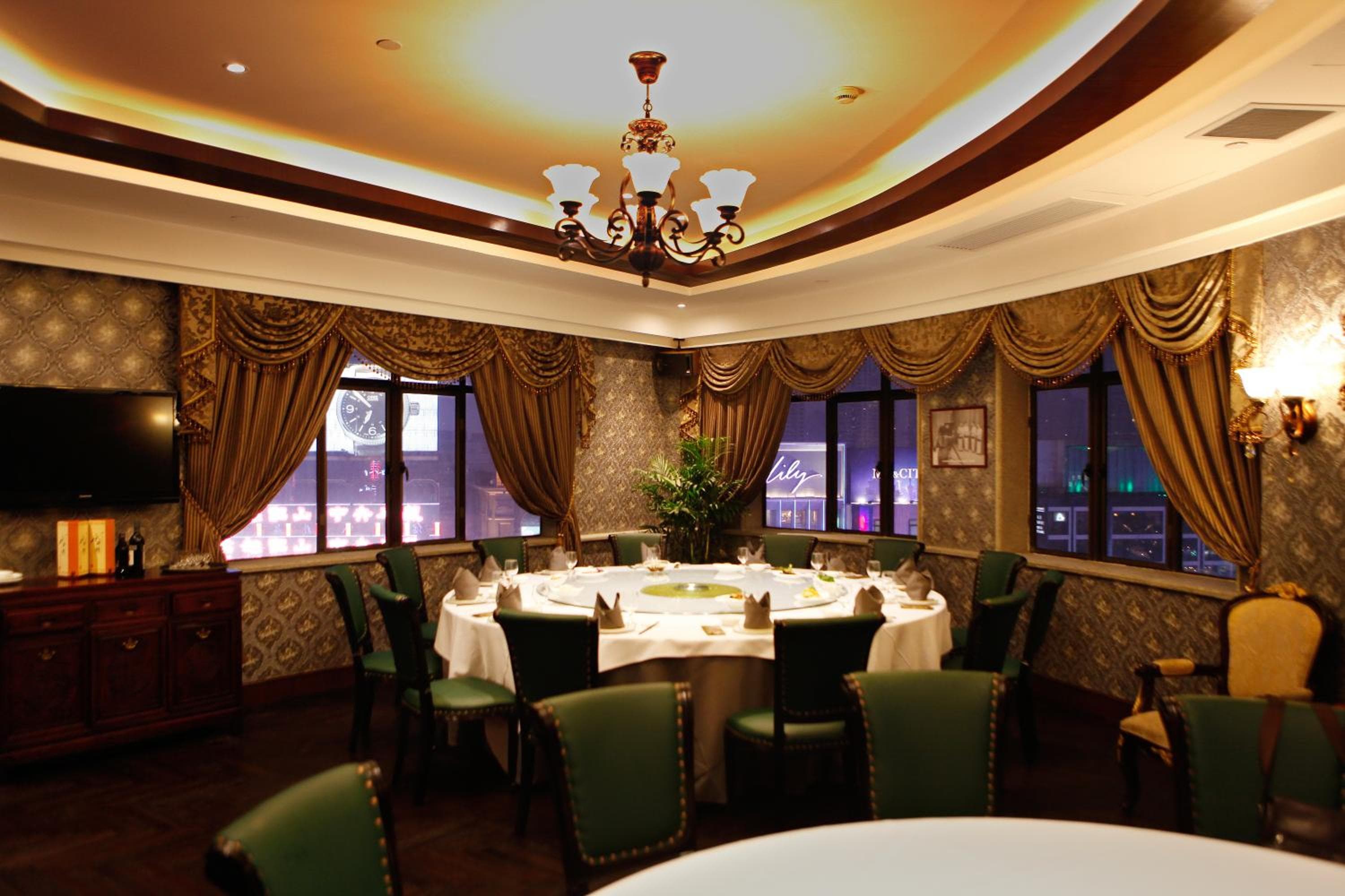 Seventh Heaven Hotel